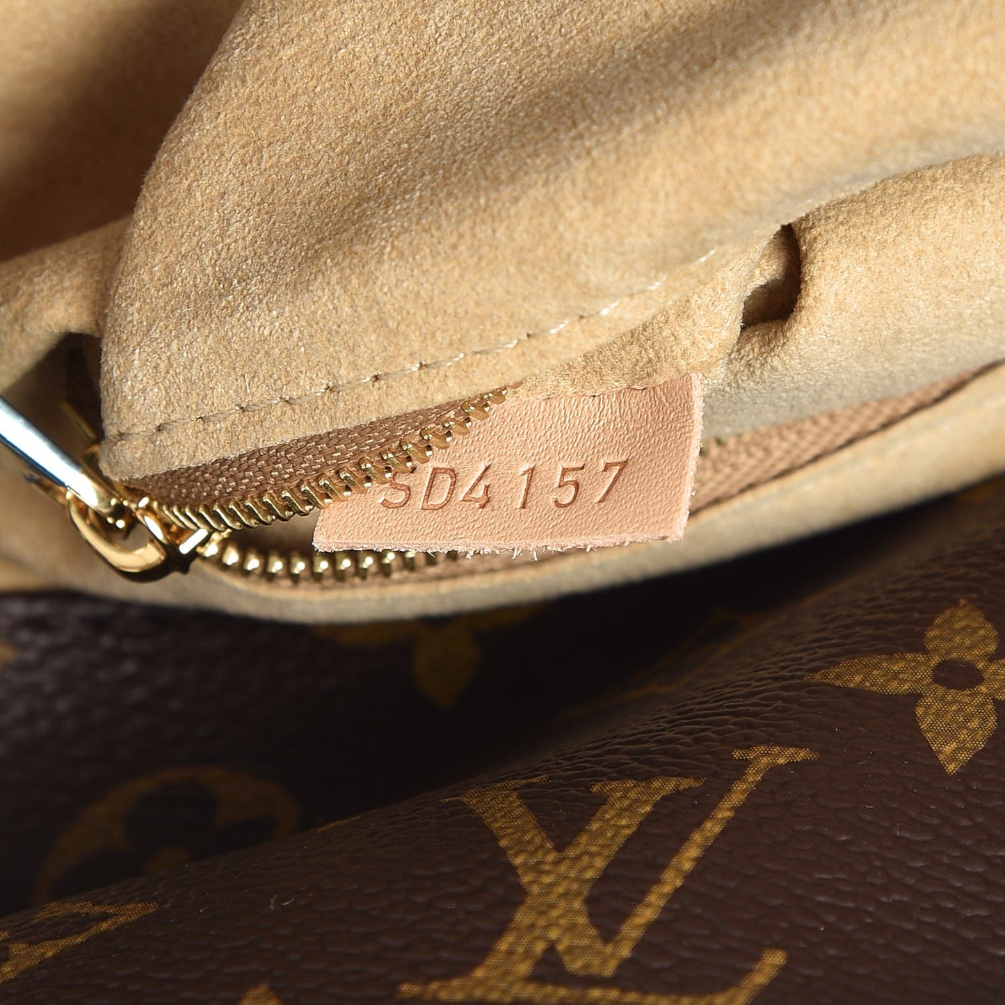 Monogram Artsy MM