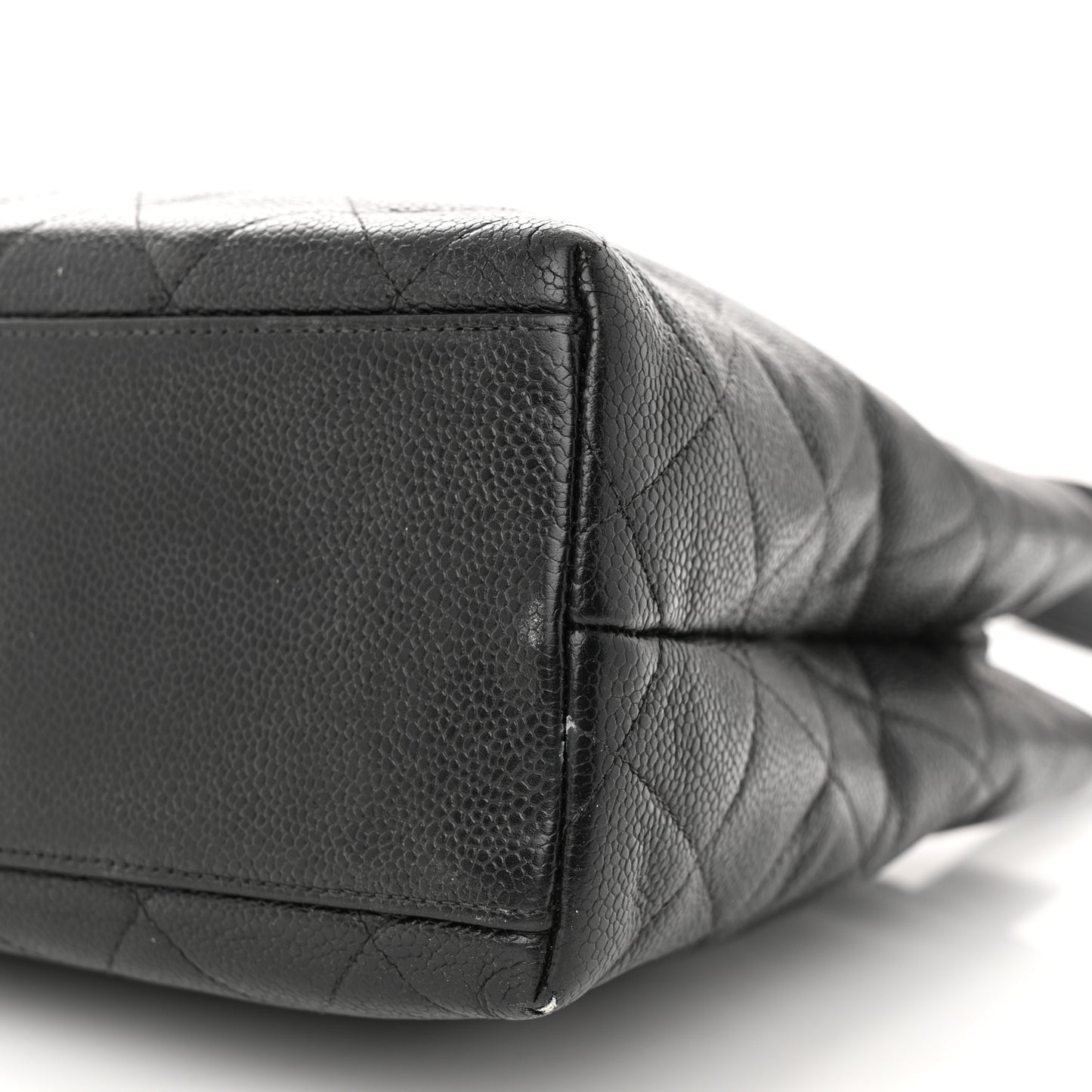 Caviar Quilted CC Shoulder Bag Black