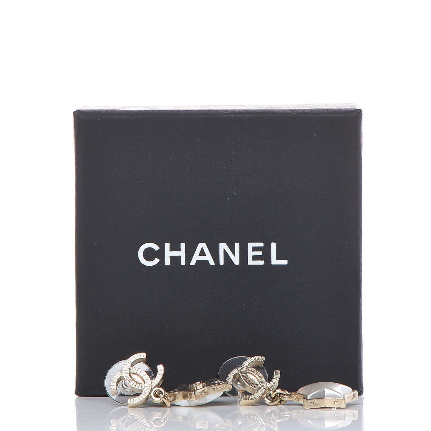 Metal Resin Pearl Star CC Drop Earrings Gold Pearly White