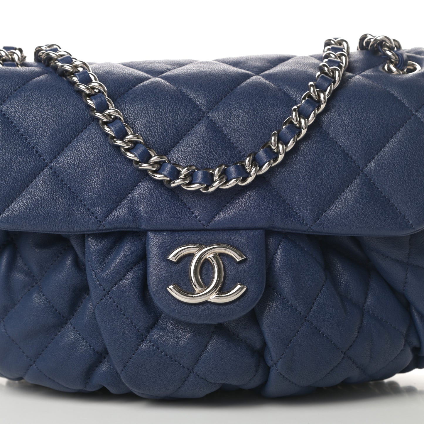 Washed Lambskin Quilted Medium Chain Around Flap Blue