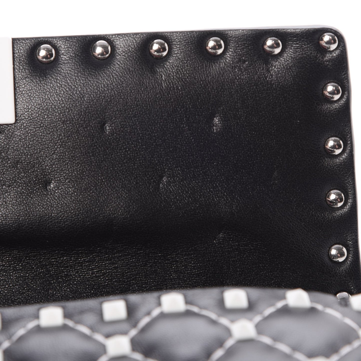 Lambskin Free Rockstud Spike Wallet On Chain Black
