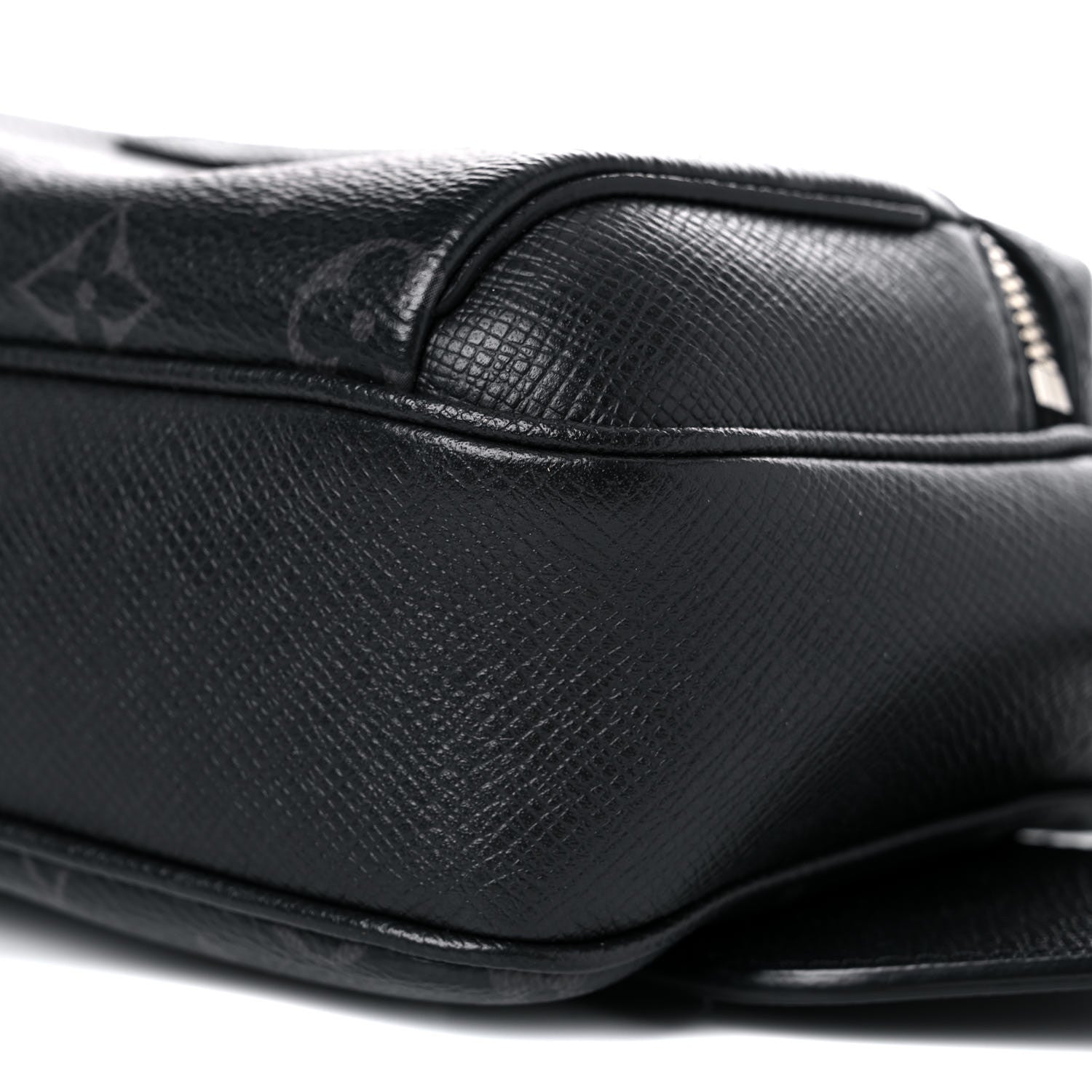 Louis Vuitton Taiga Monogram Outdoor Bumbag Black 8 of 9