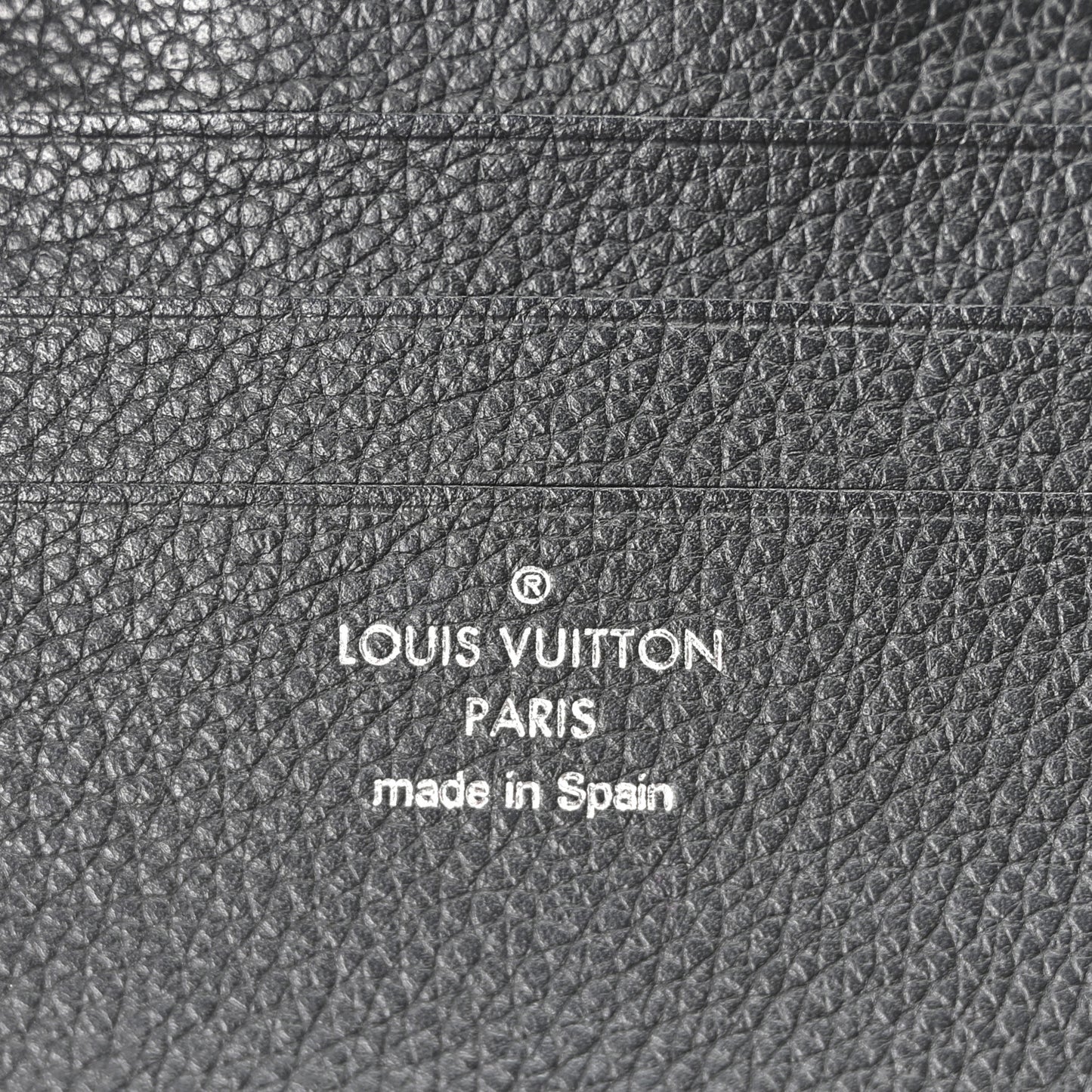 Calfskin Nano Lockme Bucket Black