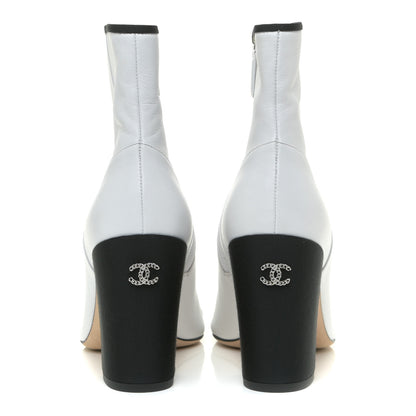 Chanel Lambskin Grosgrain CC Cap Toe Short Boots 40 White Black 4 of 14