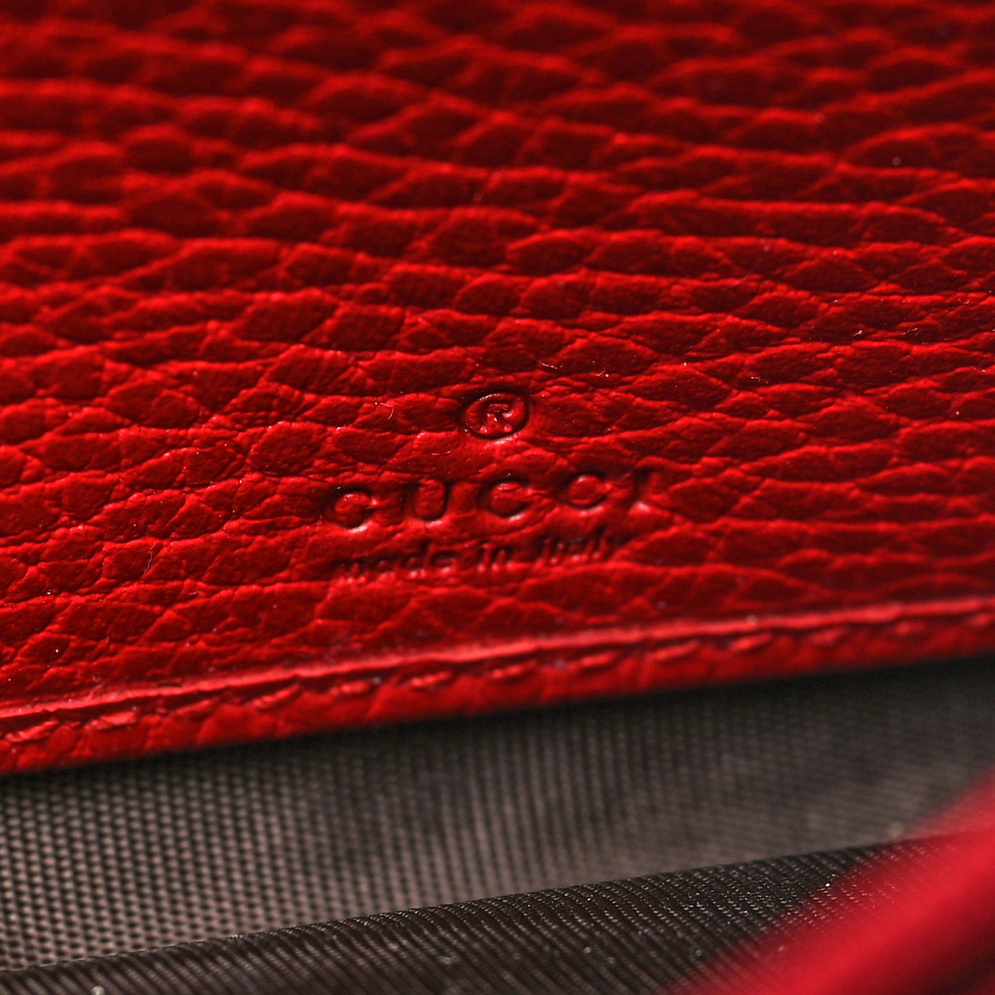 Dollar Calfskin GG Marmont Continental Wallet Hibiscus Red