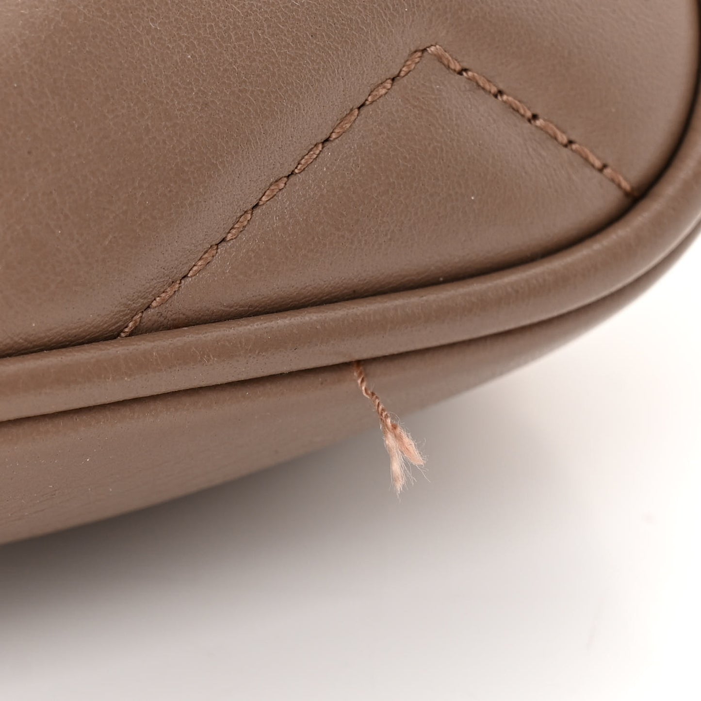 Calfskin Matelasse Super Mini GG Marmont Shoulder Bag Porcelain Rose