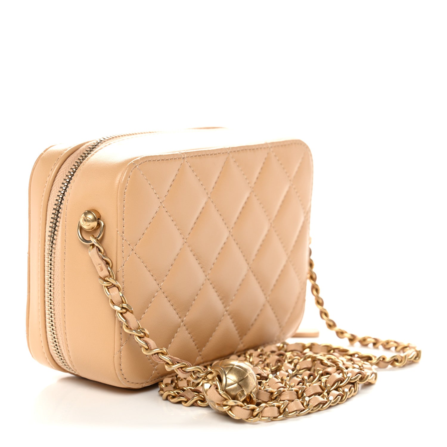 CHANEL ベージュ キルティング ノベルティ ケース Chanel Lambskin Quilted CC Pearl Crush Camera Case Beige 1873984