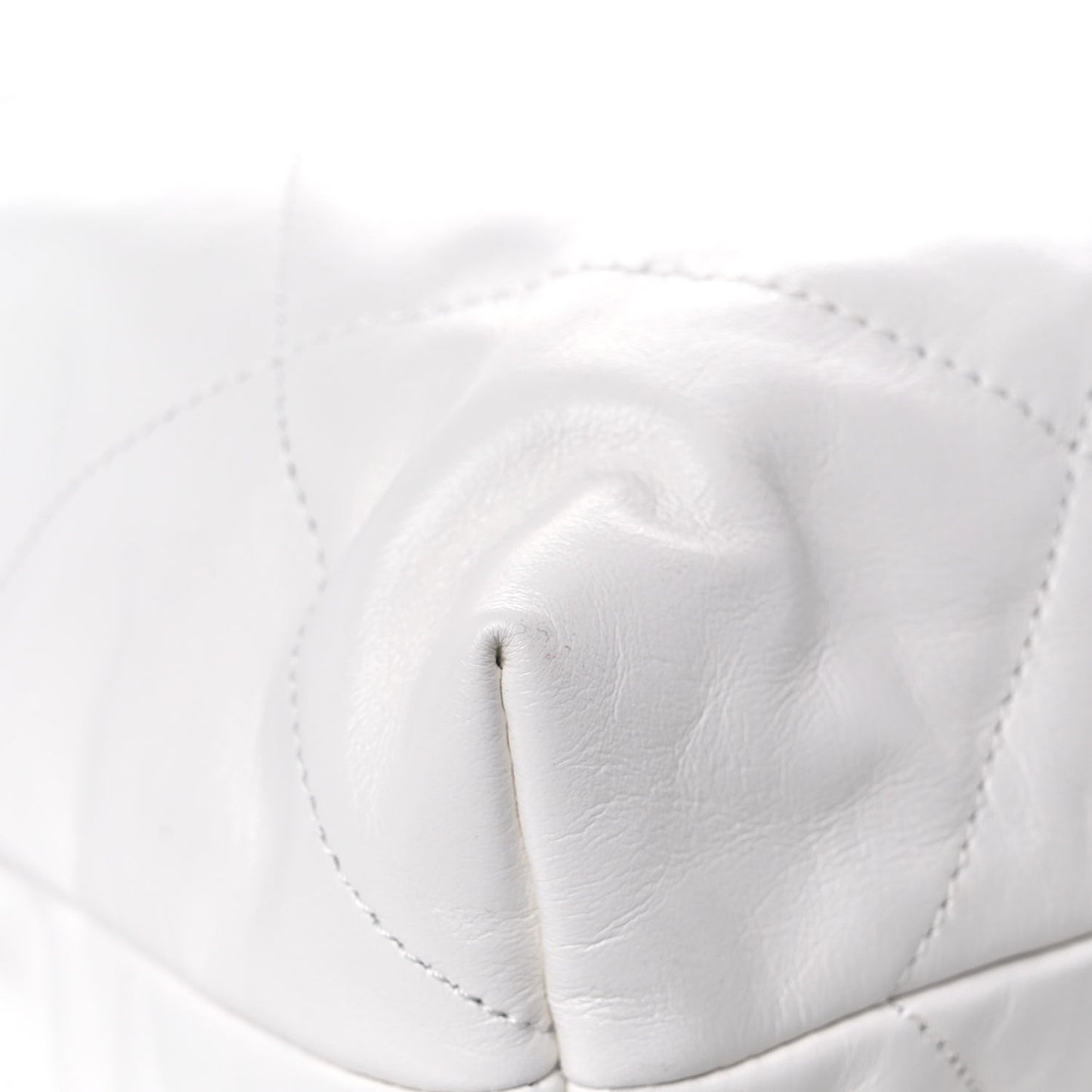 Shiny Calfskin Quilted Chanel 22 White