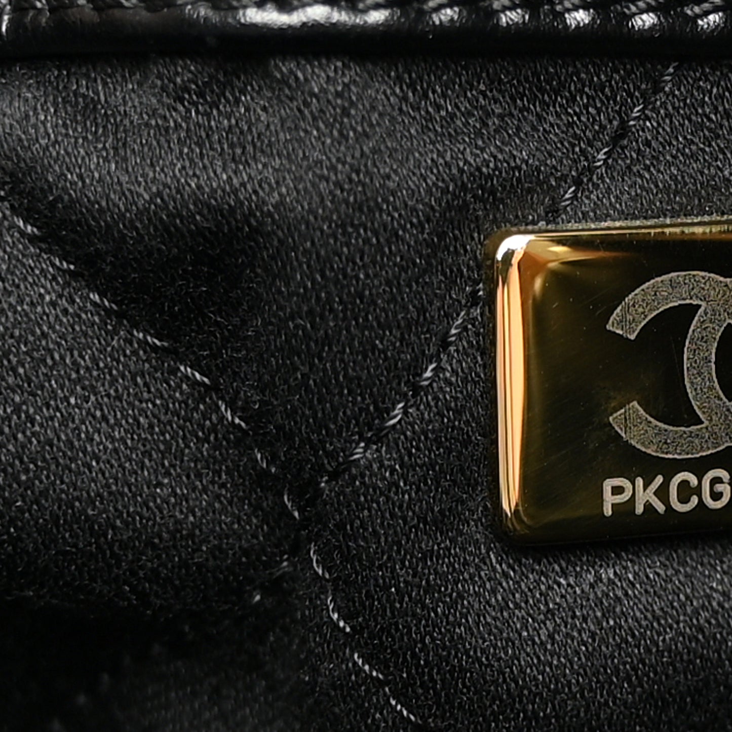 Shiny Calfskin Quilted Chanel 22 Backpack Black