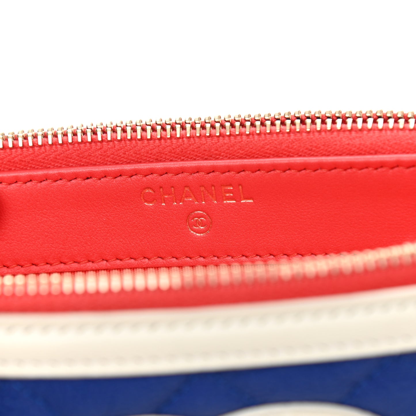 Caviar Quilted CC Filigree Clutch With Chain Blue White Red