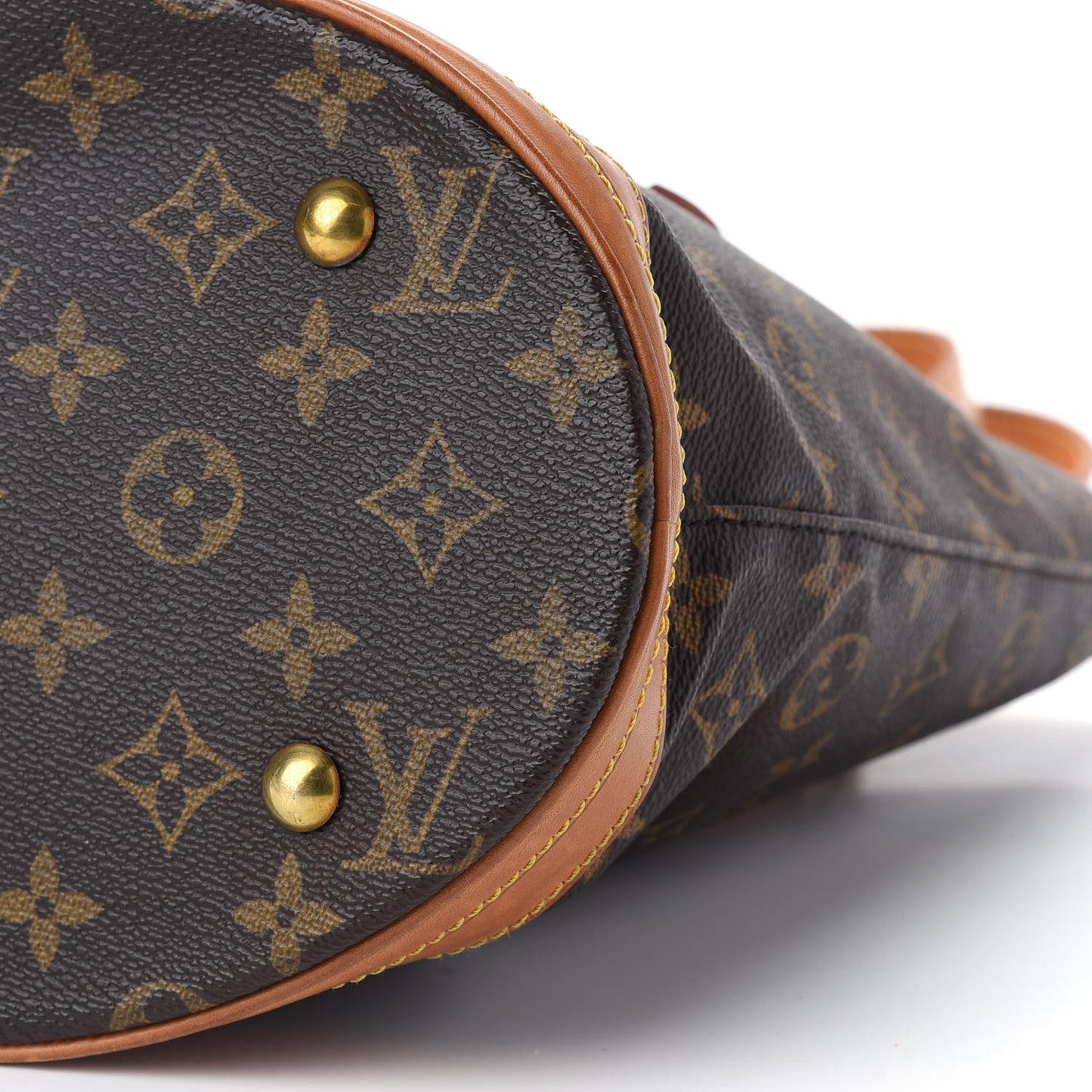 Monogram Petit Bucket 23