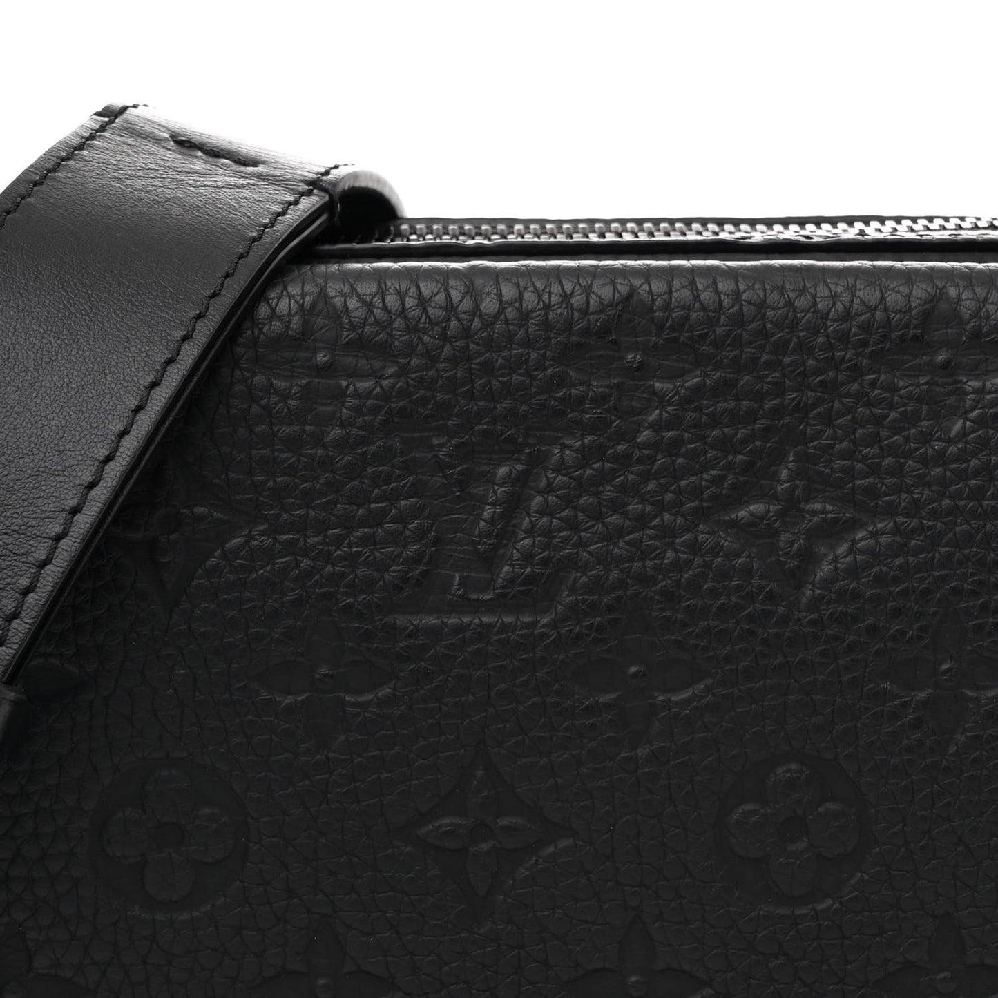 Taurillon Monogram Steamer Messenger Black