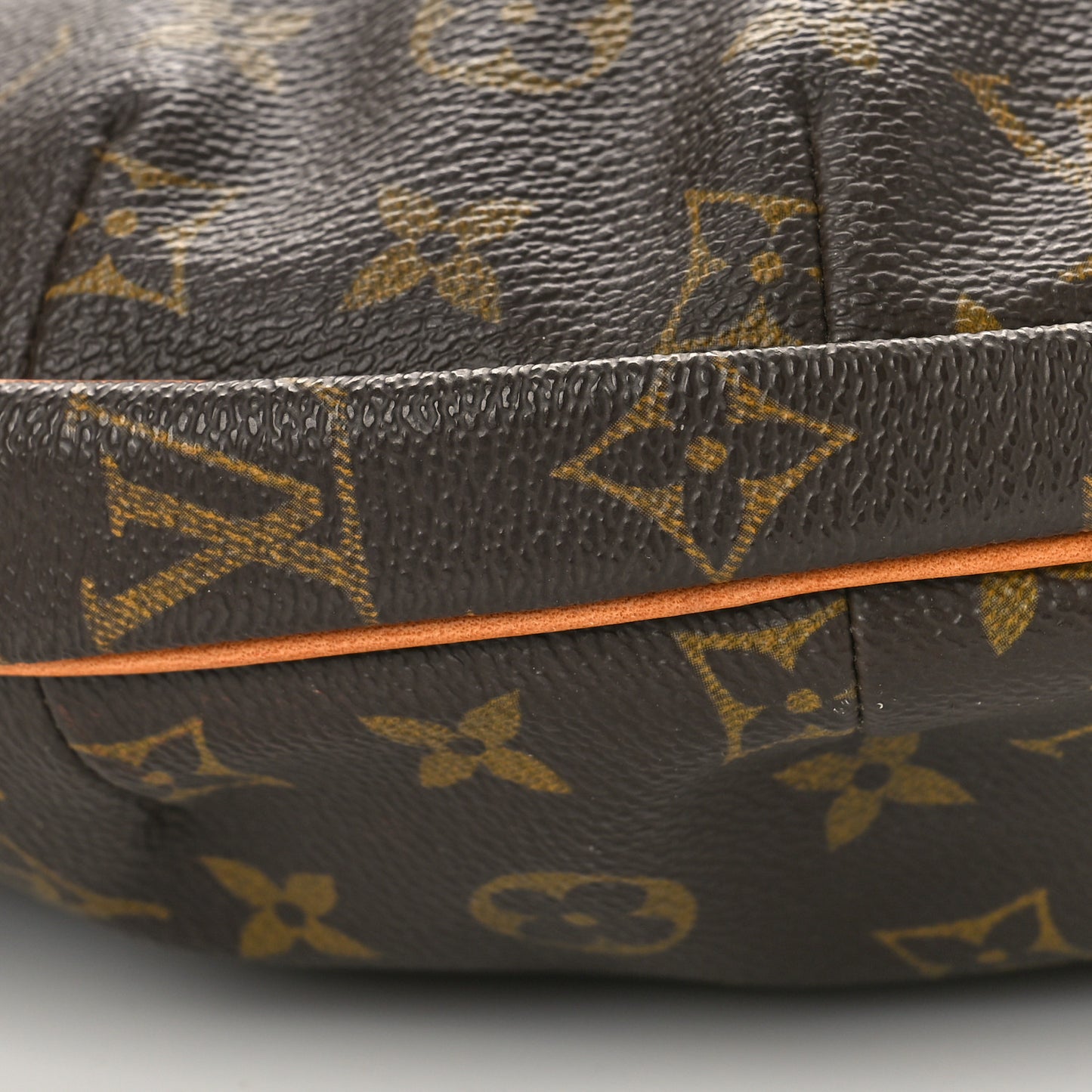 Monogram Croissant MM