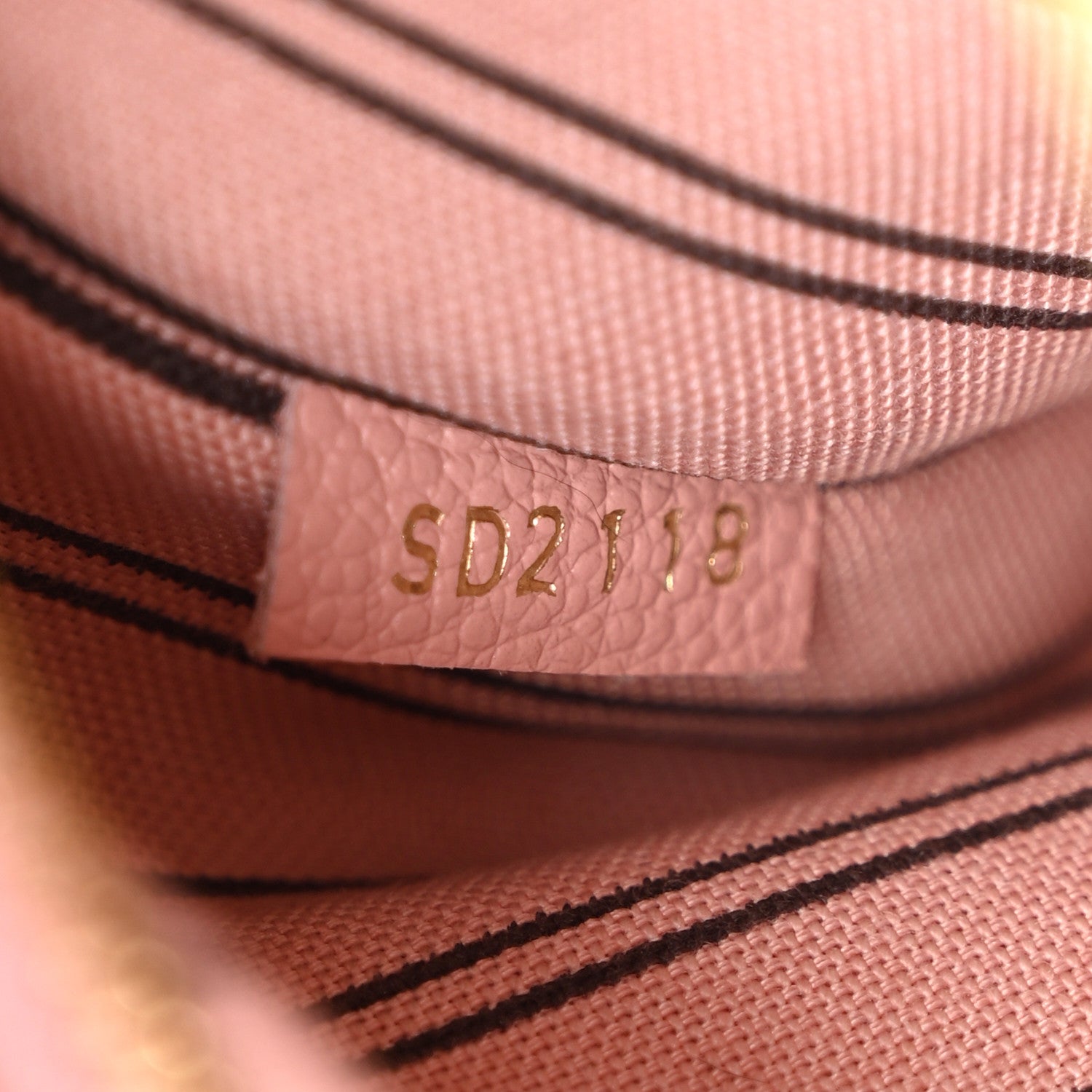Louis Vuitton Empreinte Pochette Metis Rose Poudre 8 of 18