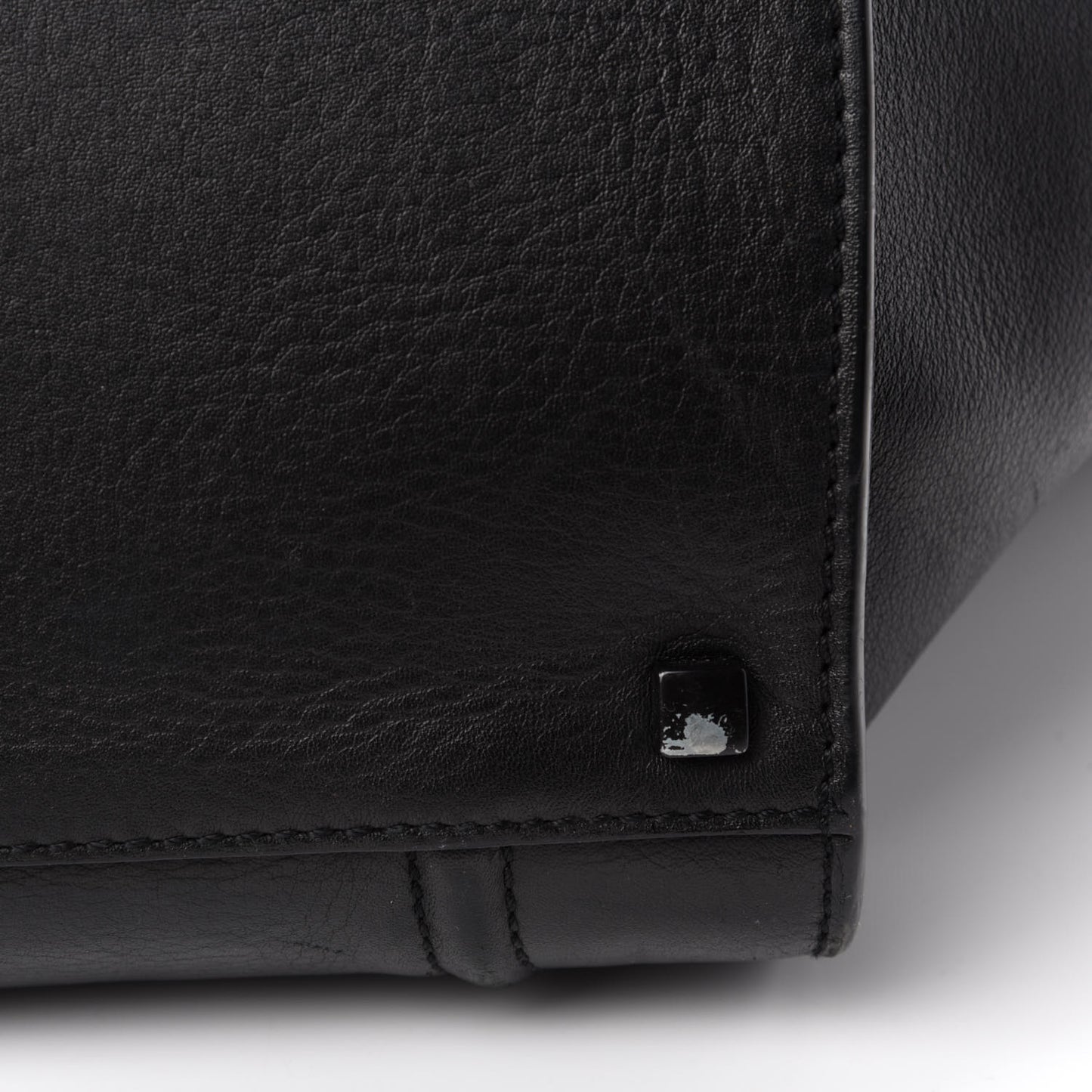 Grained Calfskin Medium Phantom Luggage Black