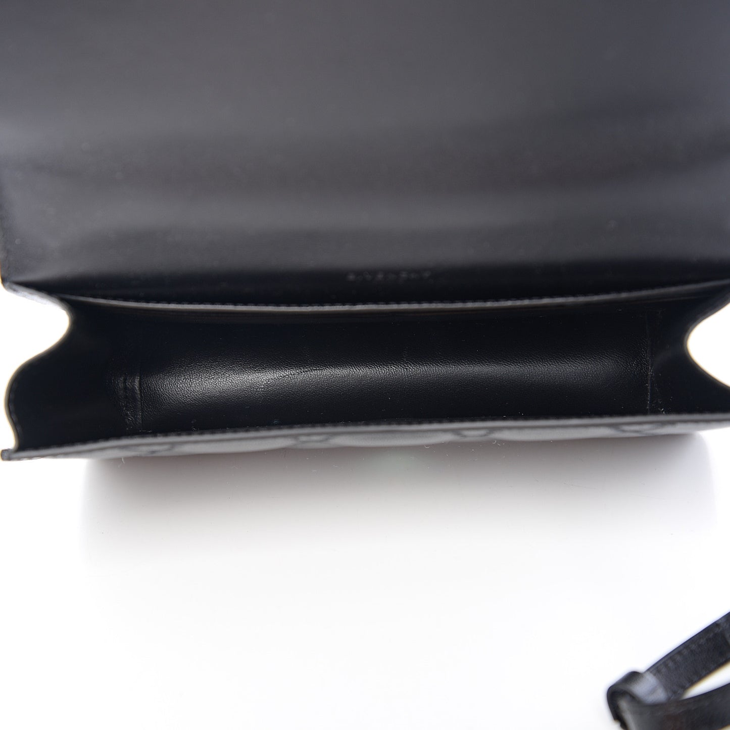 Goatskin Quilted GV3 Strap Wallet Black