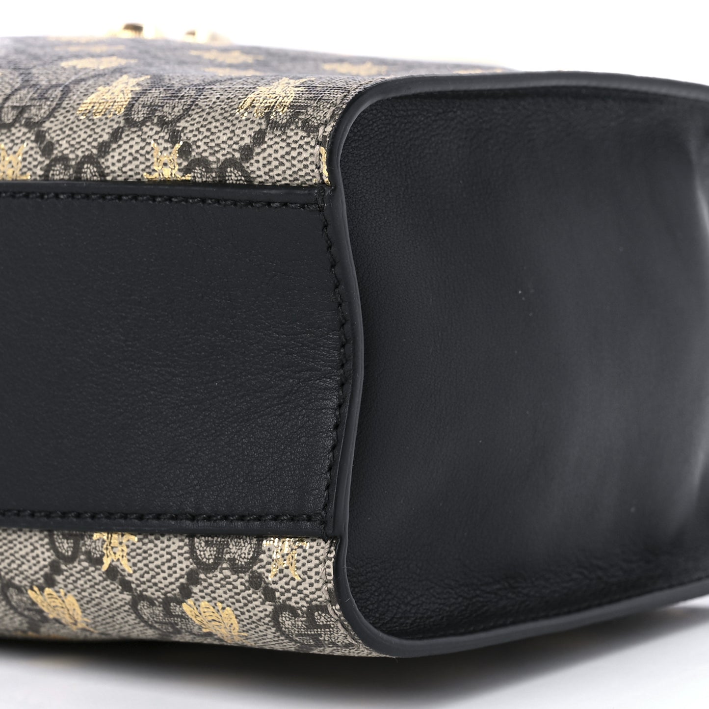 GG Supreme Monogram Bees Small Padlock Tote Beige Oro Black