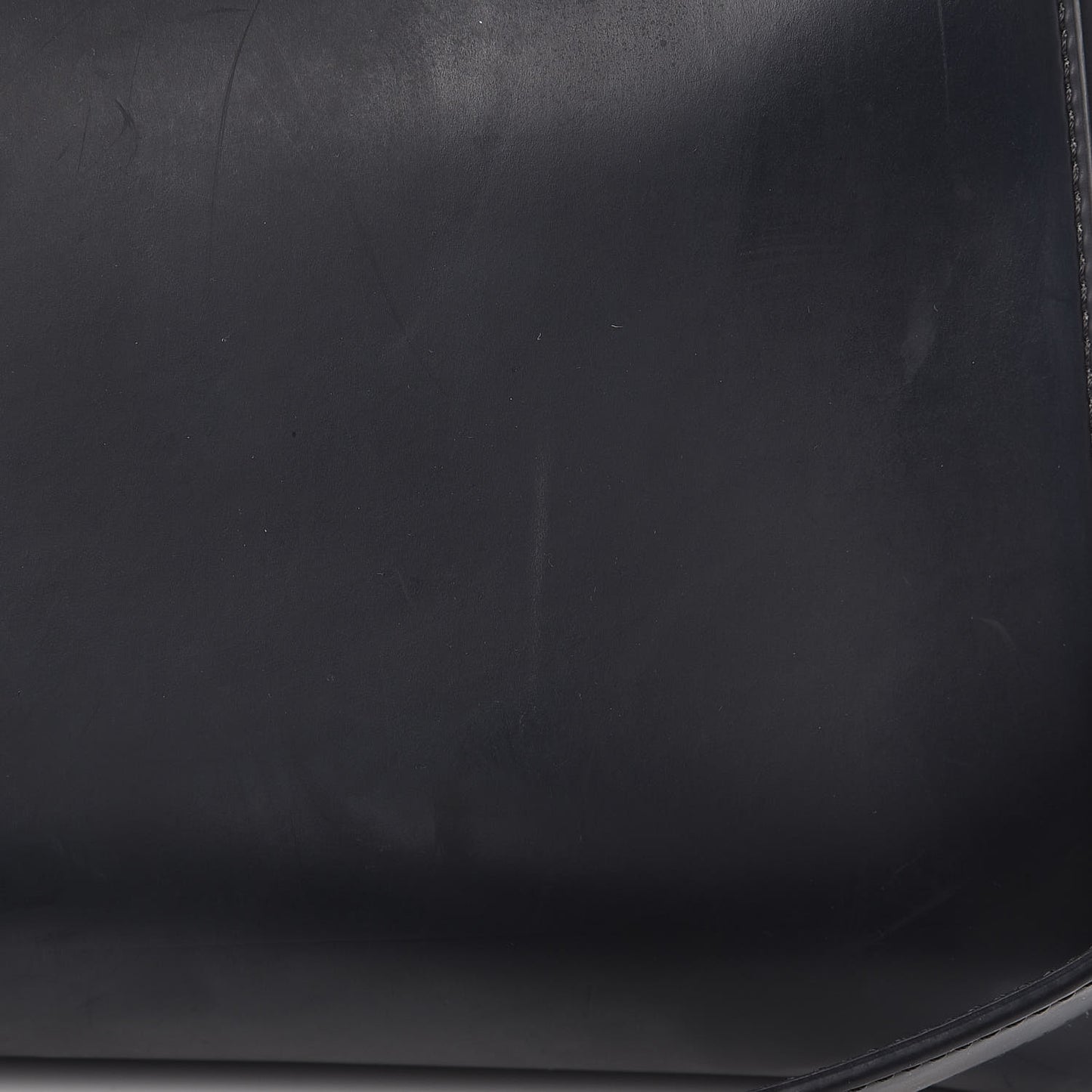 Rubber Effect Calfskin Medium Antigona Black