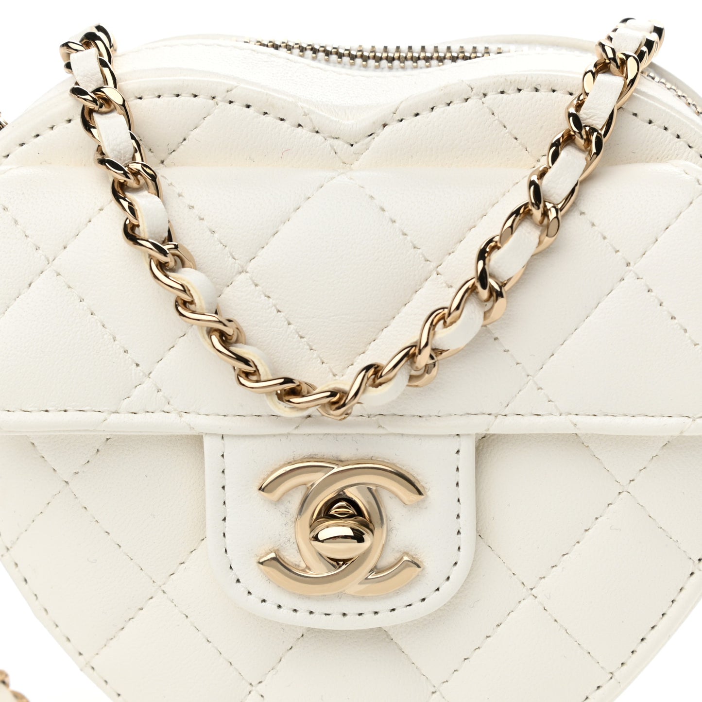 Lambskin Quilted CC In Love Heart Clutch With Chain White