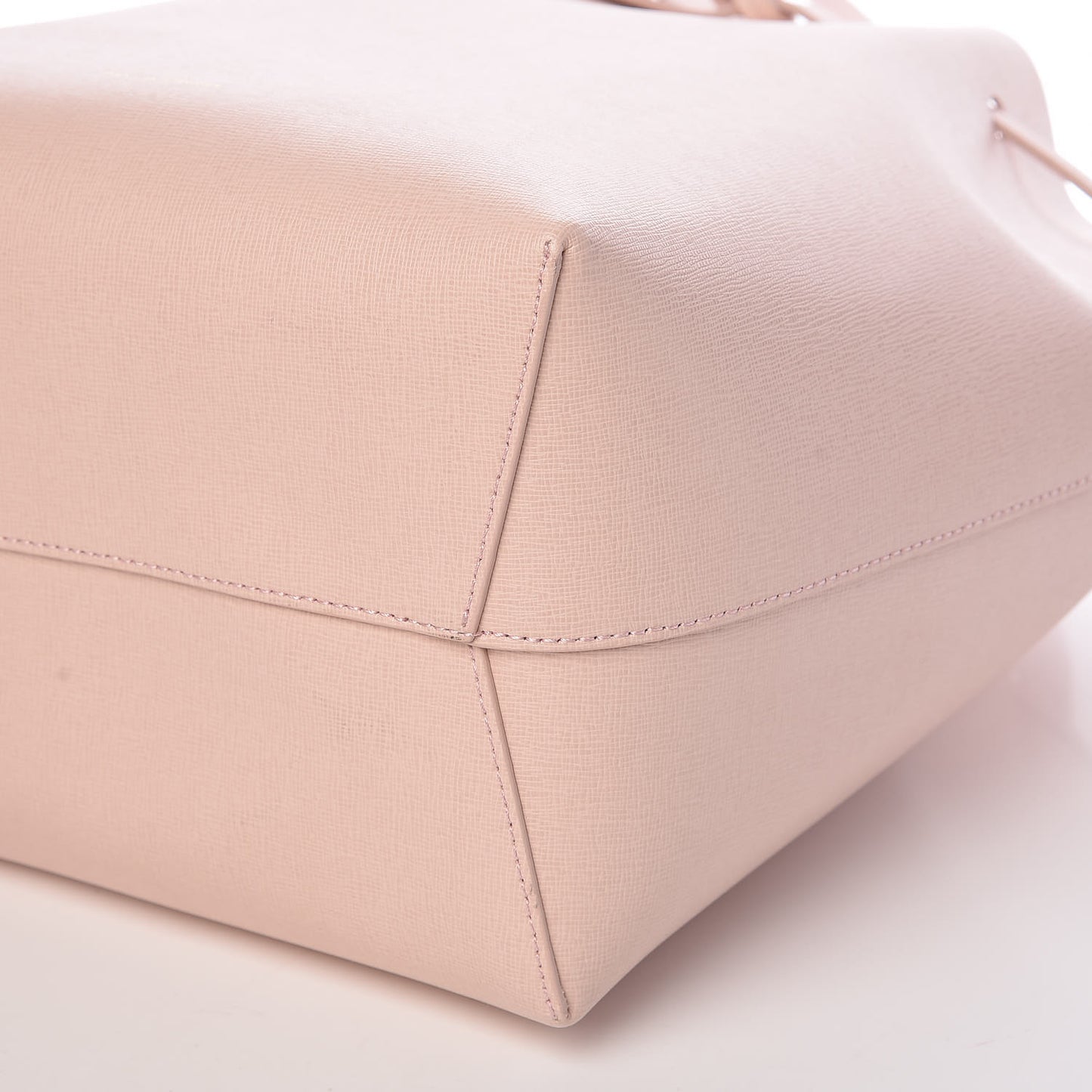 Saffiano Bucket Bag Rosa