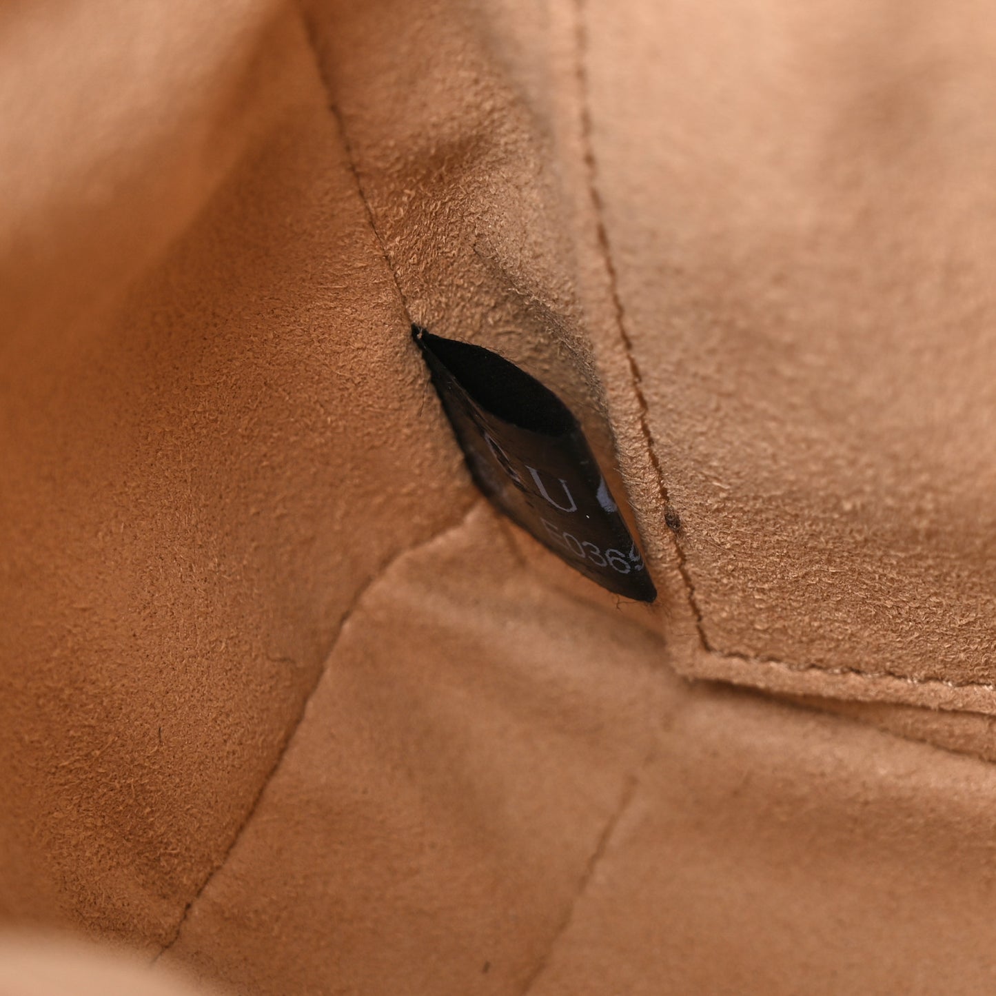 Azalea Calfskin Matelasse Diagonal Mini GG Marmont Shoulder Bag Cuir