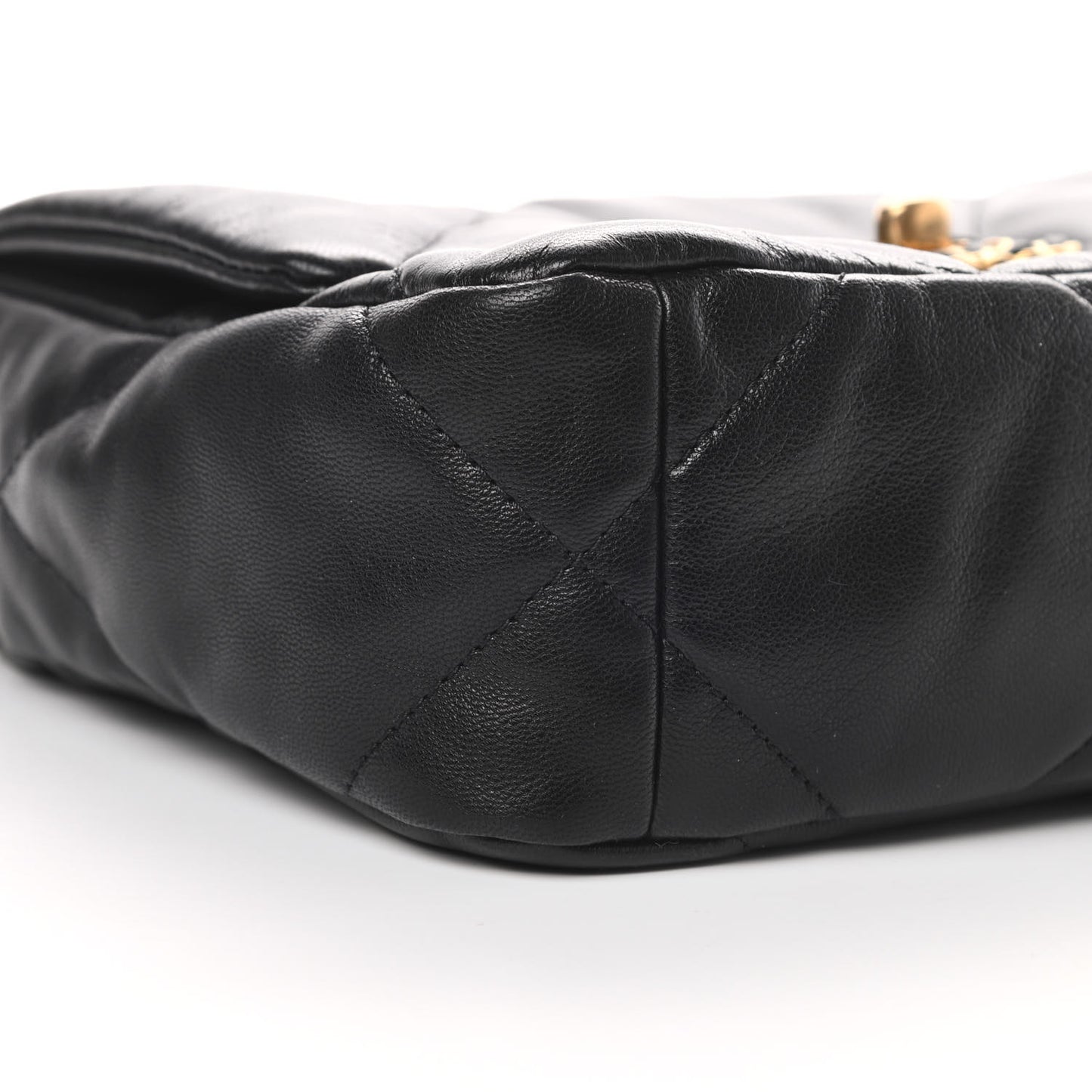 Goatskin Quilted Medium 19 Flap Black