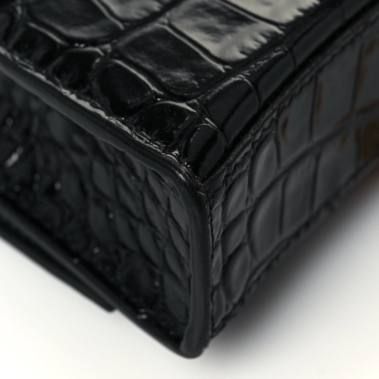 Shiny Calfskin Crocodile Embossed Hourglass Chain Bag Black