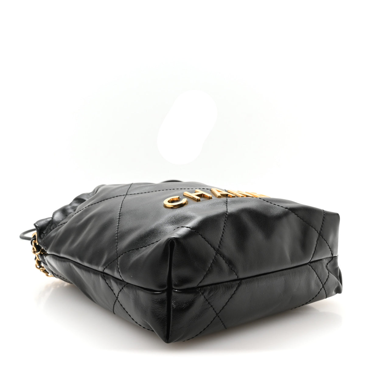 Shiny Calfskin Quilted Pearl CC Chain Mini Chanel 22 Black