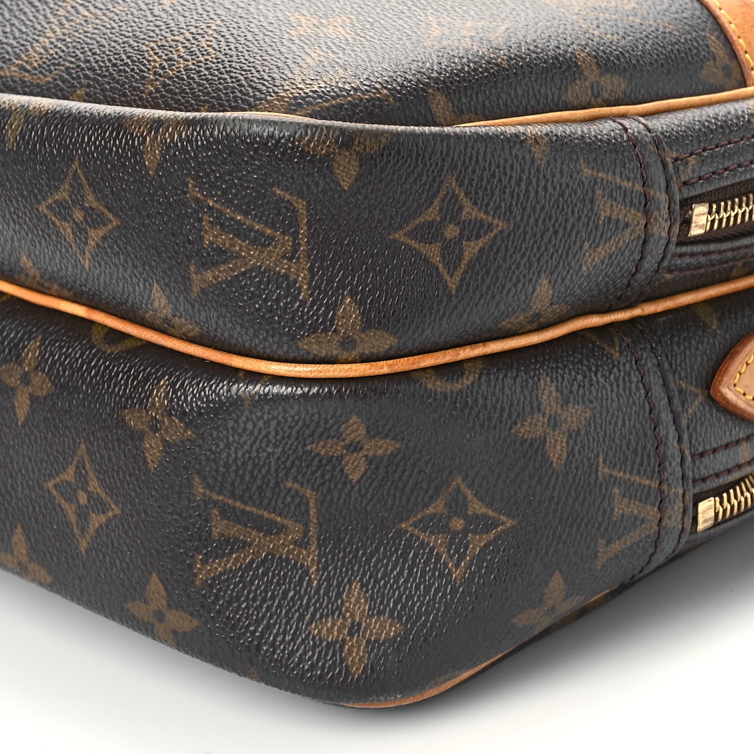 Louis Vuitton Monogram Reporter PM 7 of 12
