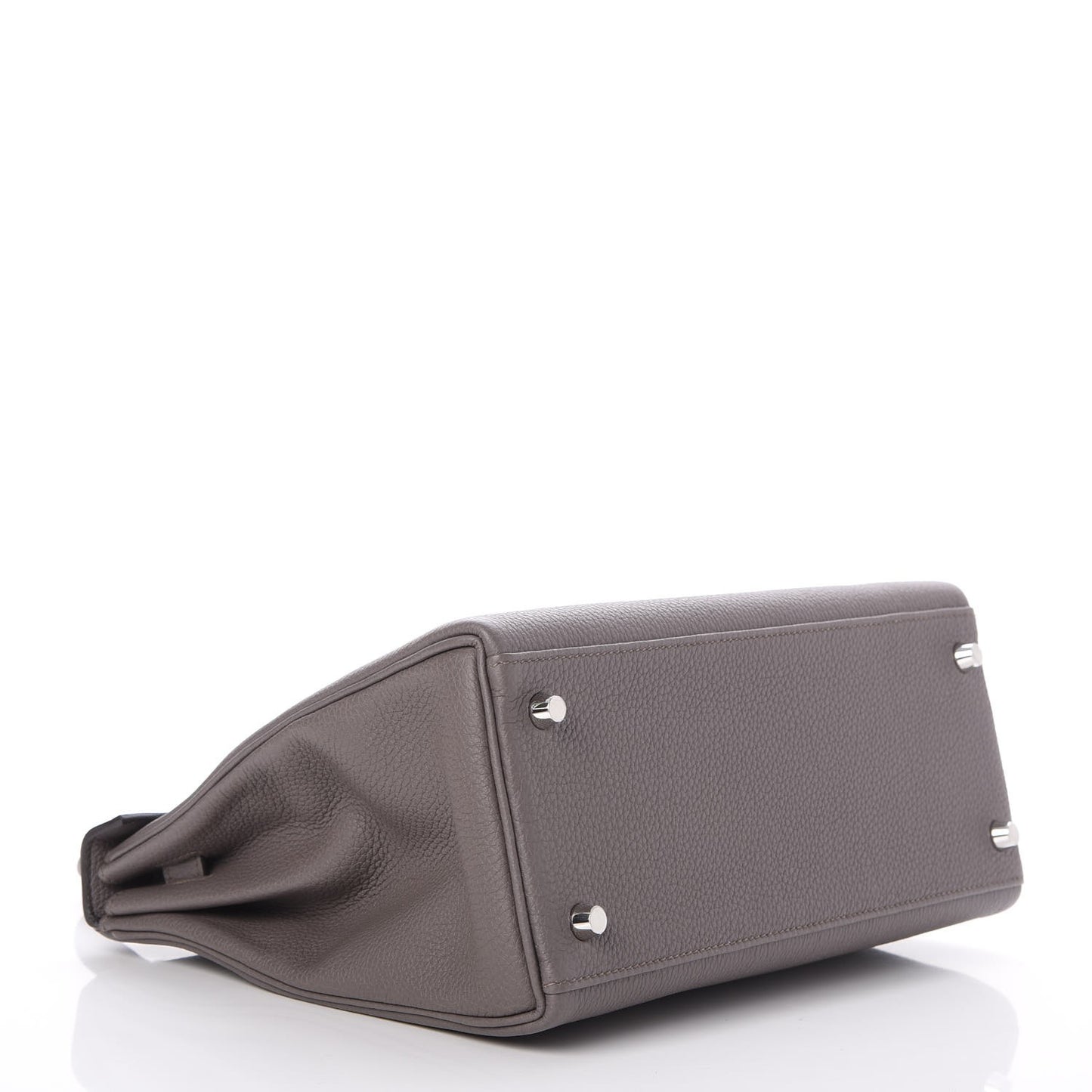 Togo Kelly Retourne 28 Etain