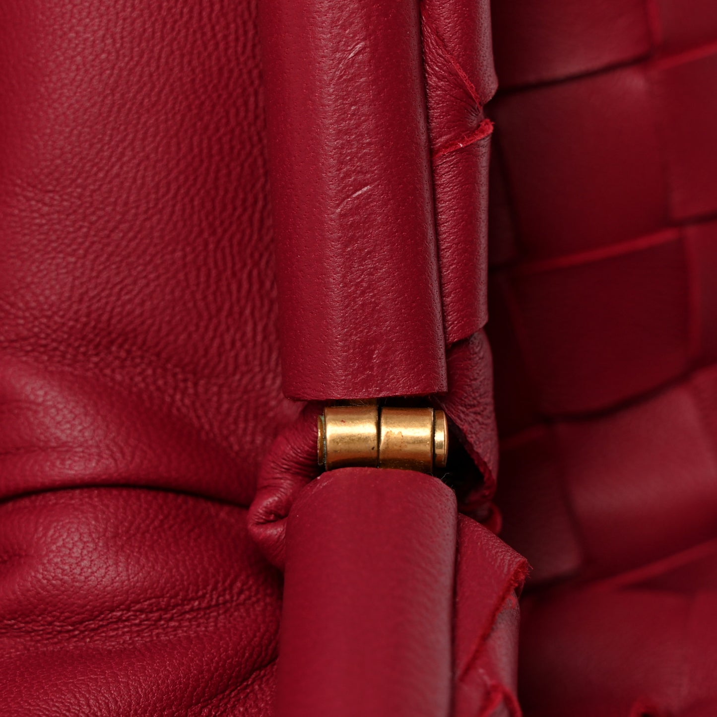 Nappa Maxi Intrecciato The Pouch Oversized Clutch Amaranto