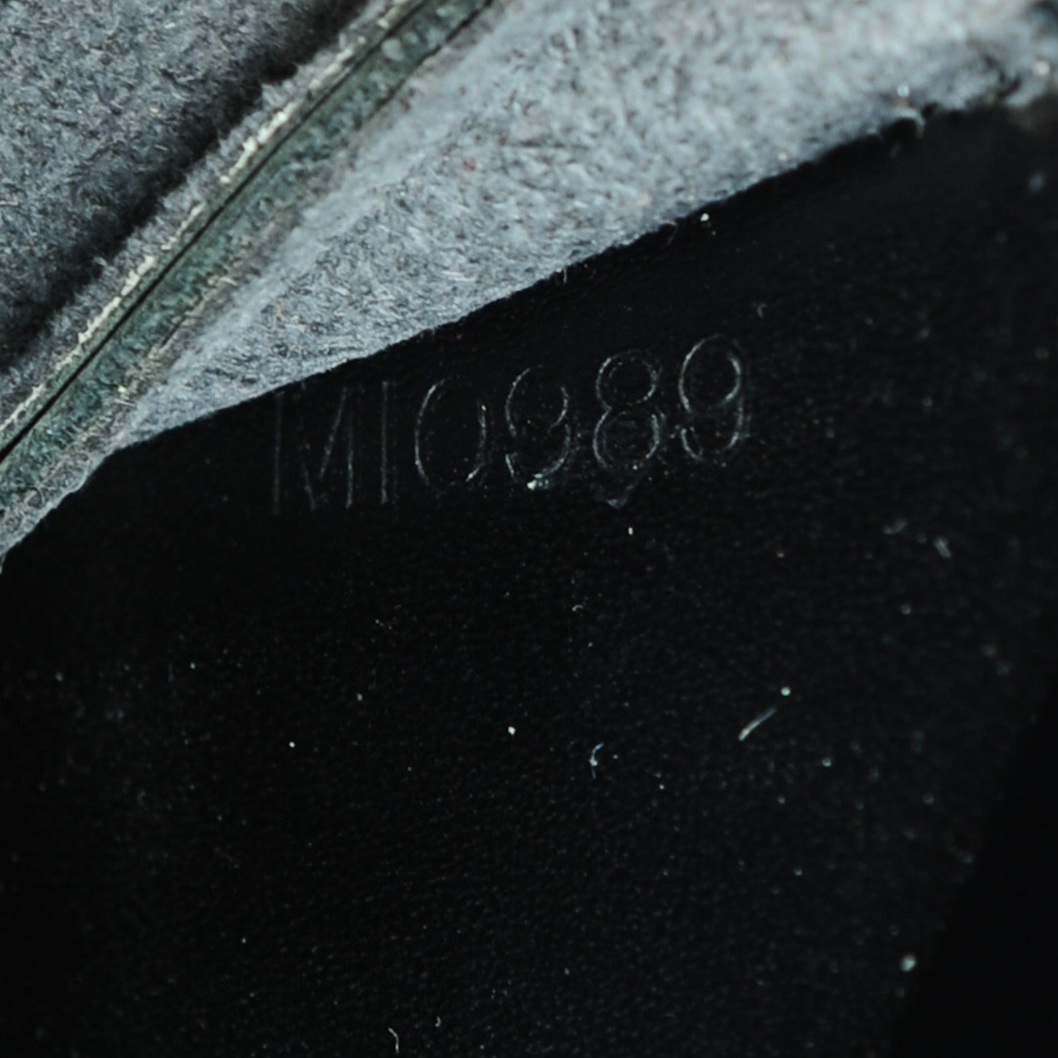 Louis Vuitton Epi Minuit Black 7 of 7
