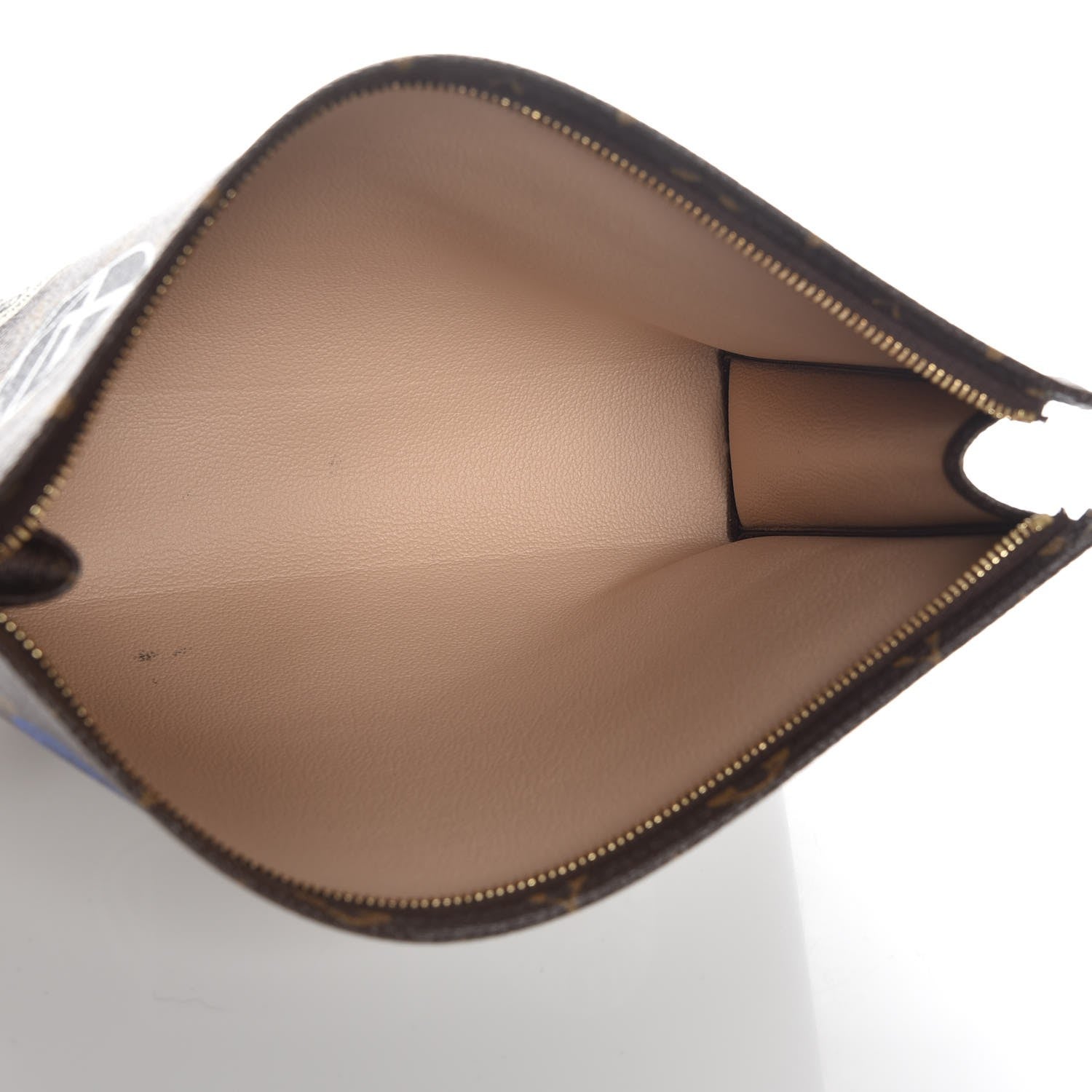 Louis Vuitton Monogram World Tour Toiletry Pouch 26 5 of 8