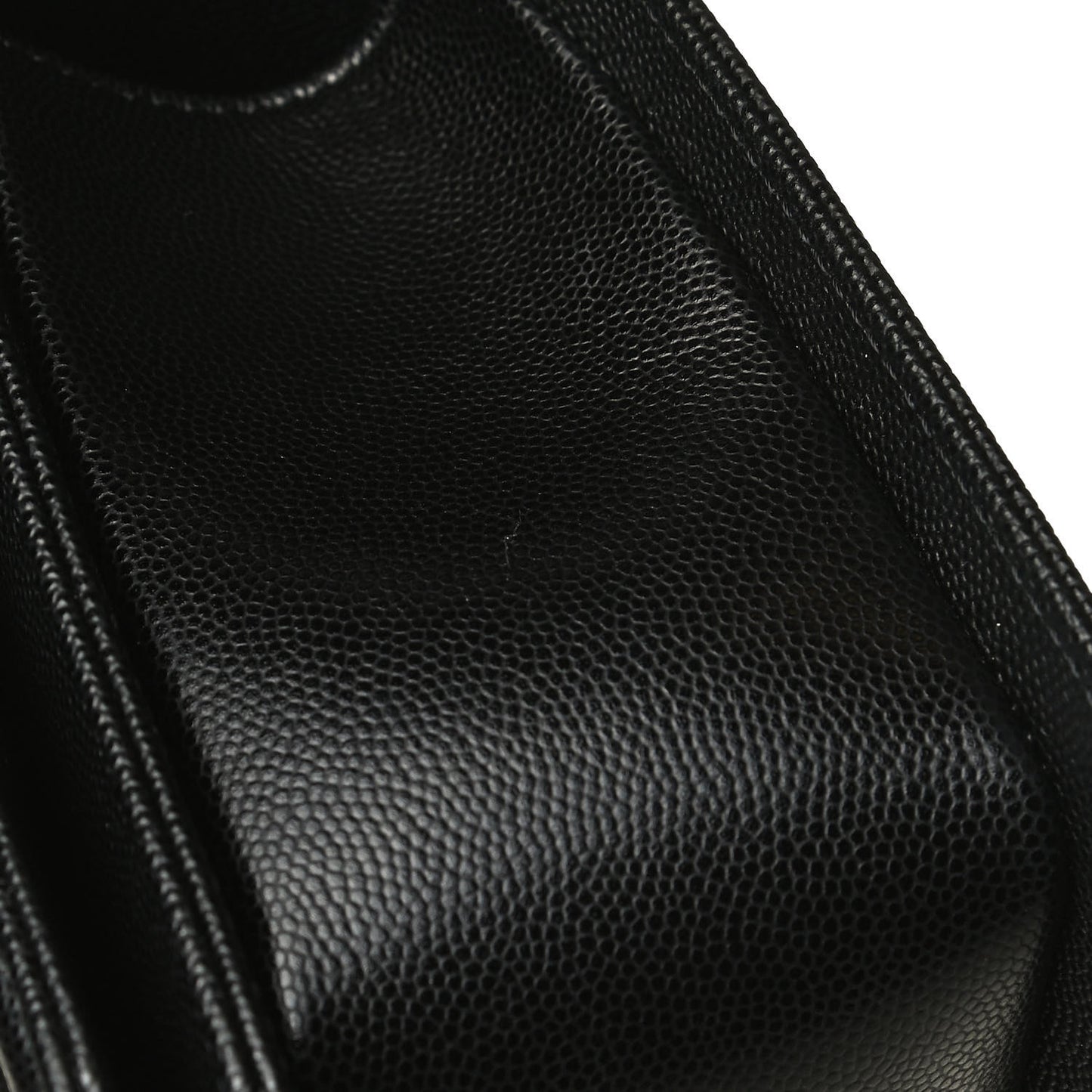 Caviar Quilted Medium Boy Flap Black