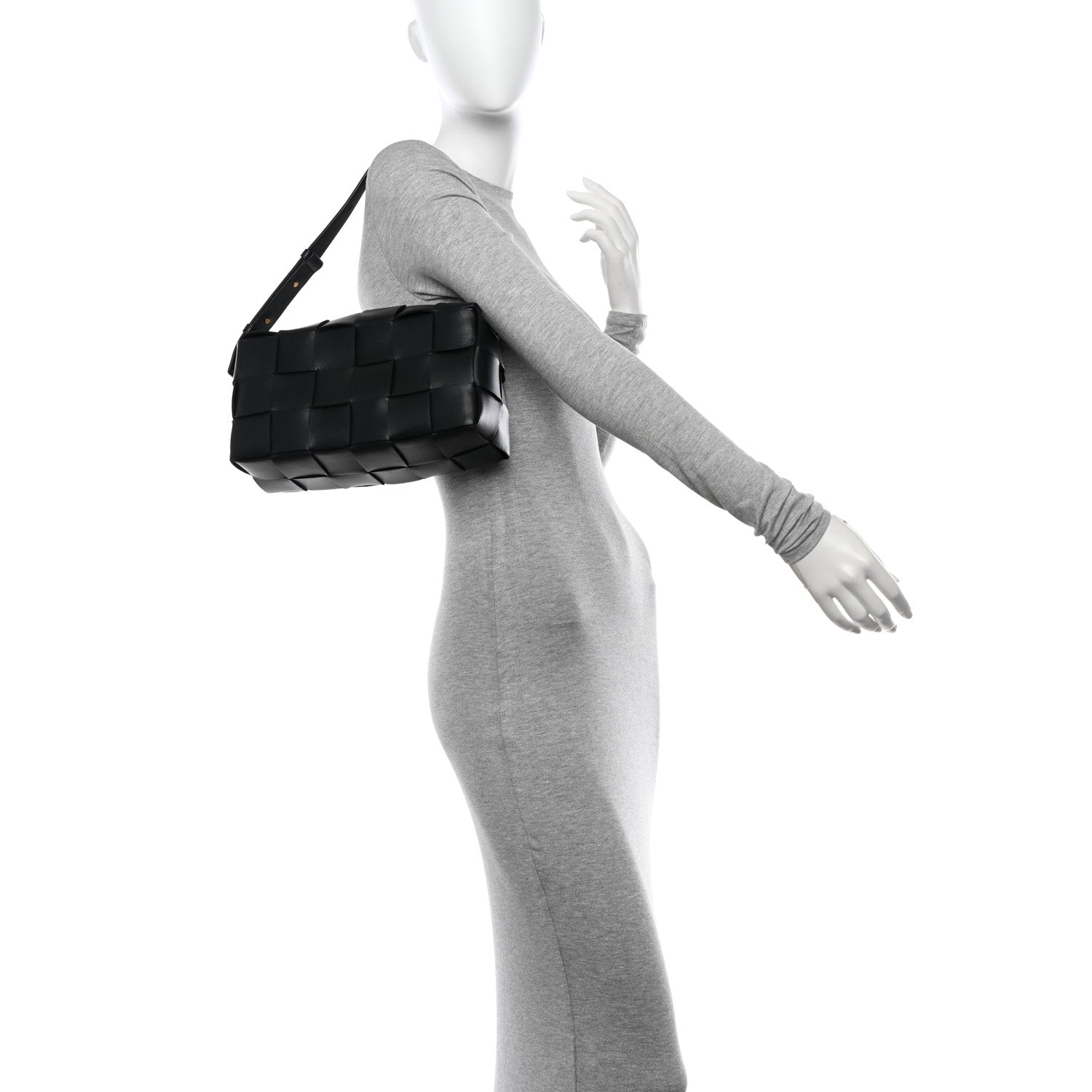 Bottega Veneta Lambskin Maxi Intrecciato Brick Cassette Bag Black 2 of 15