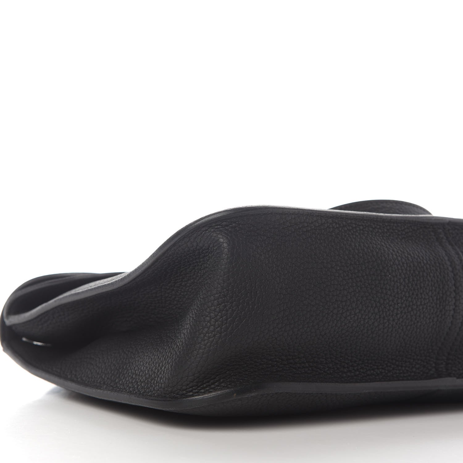 Hermes Taurillon Clemence Halzan 31 GM Black 7 of 11