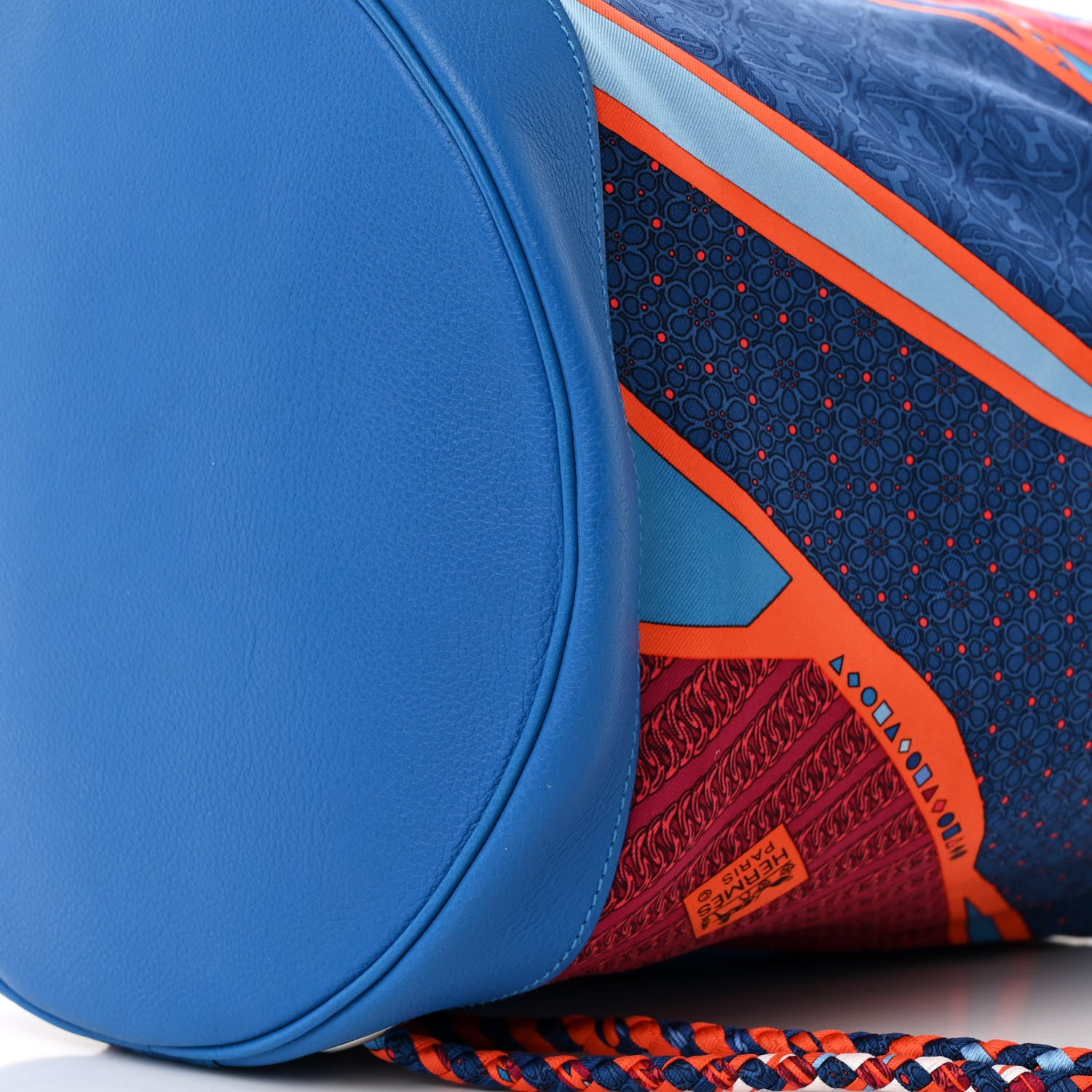 Hermes Silk Evercolor Carre en Cravates Soie Cool Bleu Hydra 9 of 9