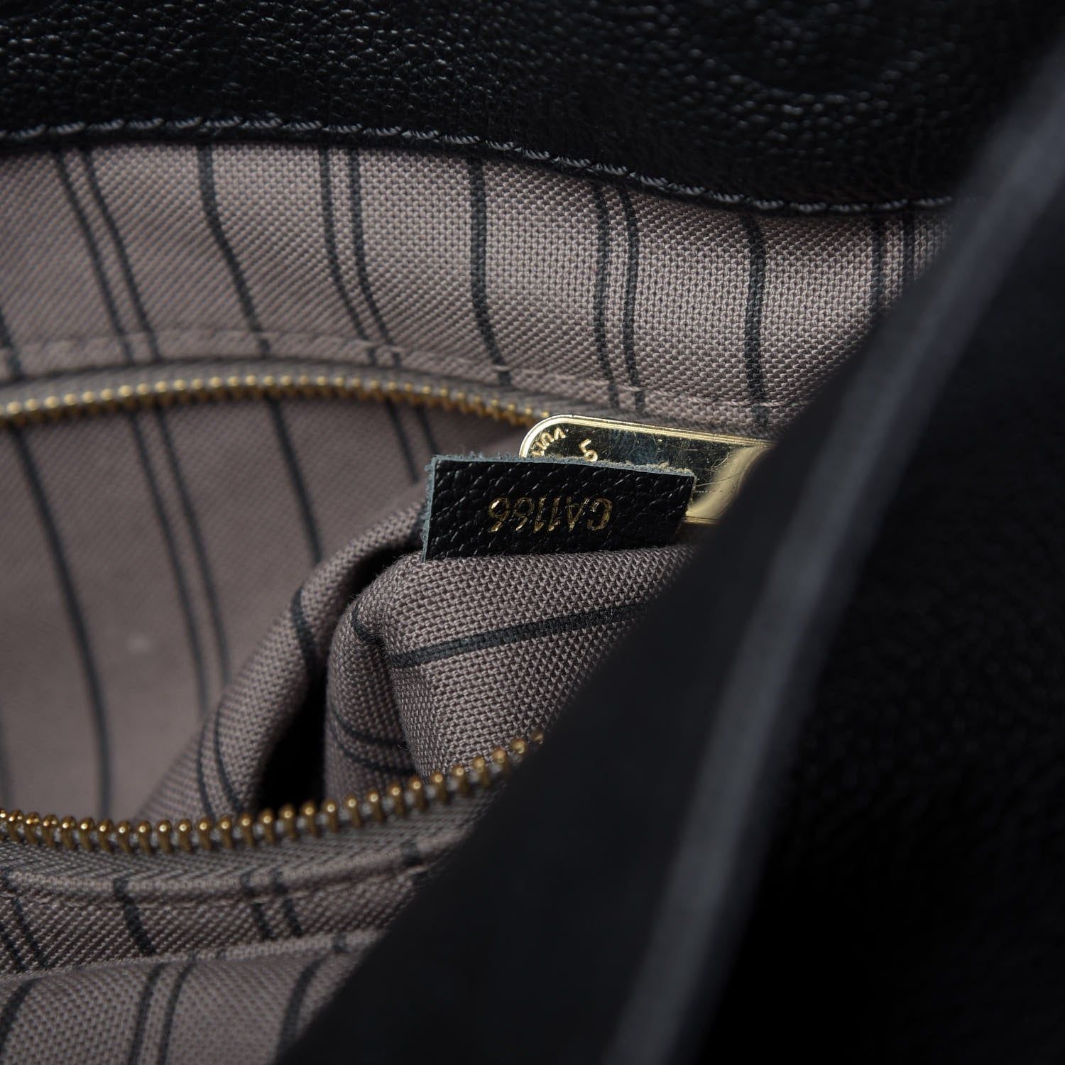 Louis Vuitton Empreinte Artsy MM Black 9 of 10