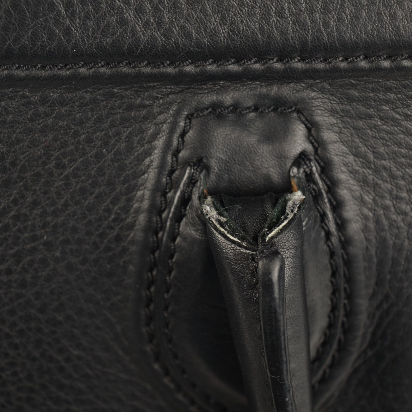 Supple Calfskin Medium Phantom Luggage Black