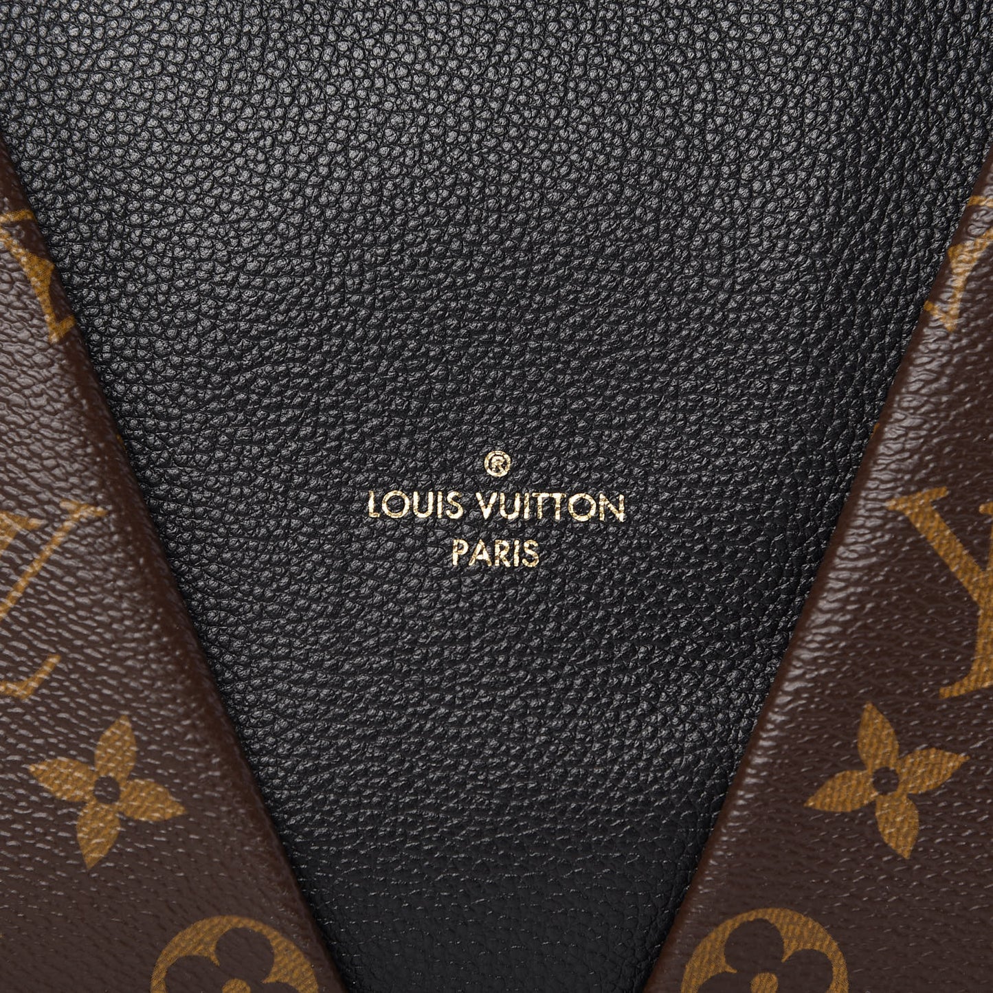 Monogram V Tote MM Black