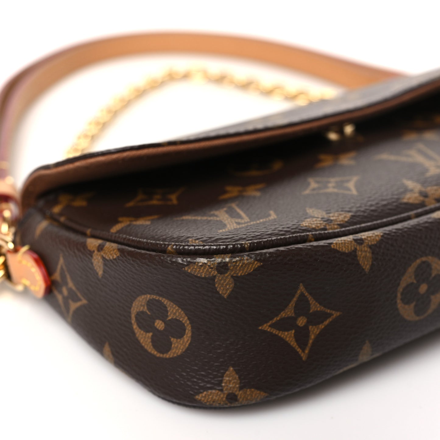 Monogram Ivy Wallet On Chain