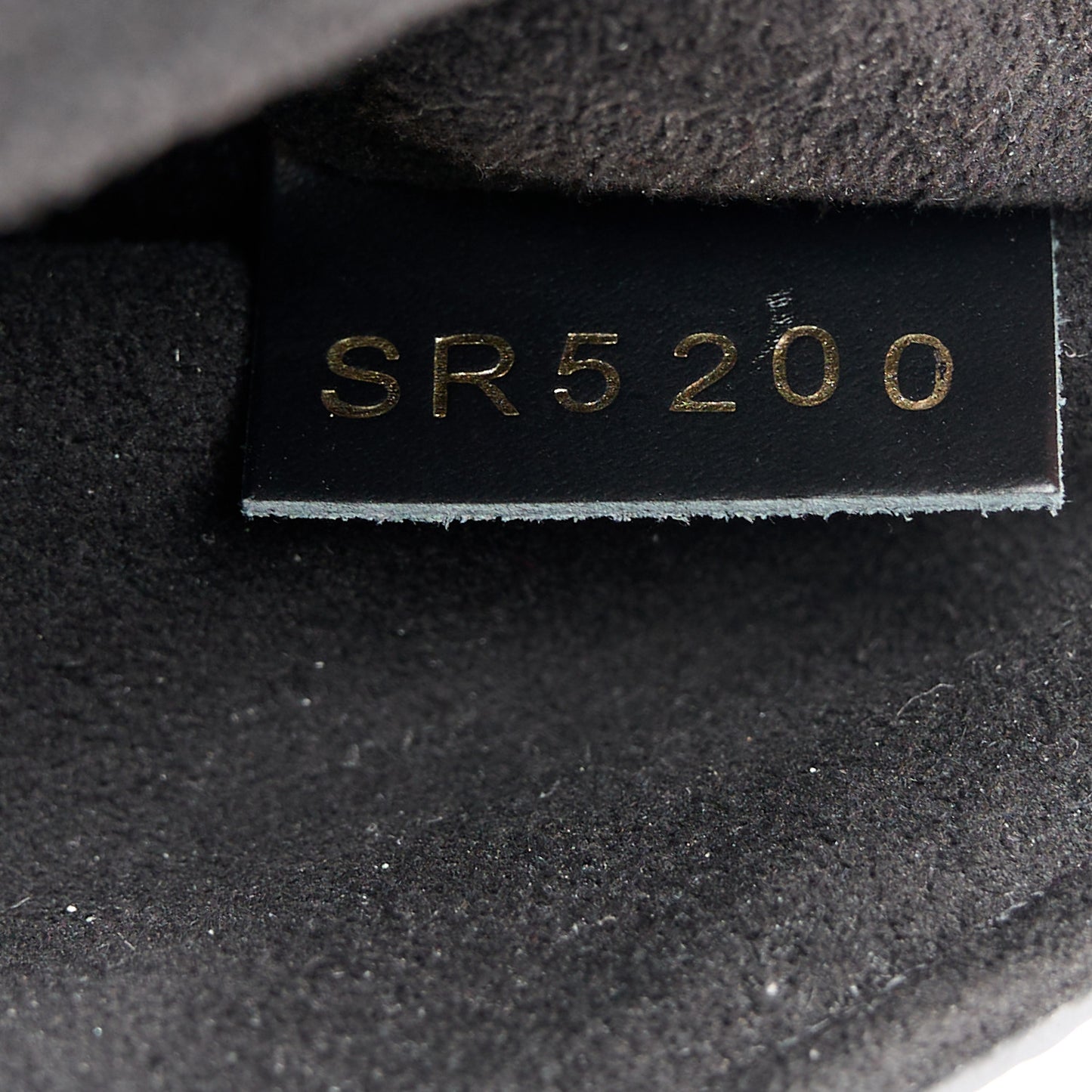 Epi Twist Shoulder Bag MM Matte Black Gold