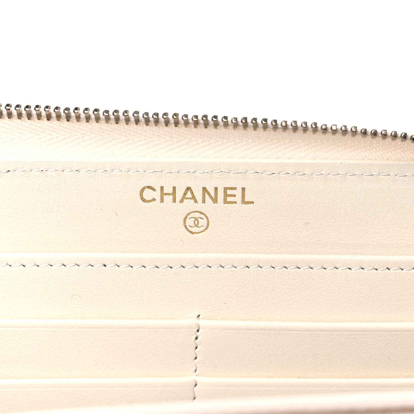 Caviar Quilted Large Gusset Zip Around Wallet White