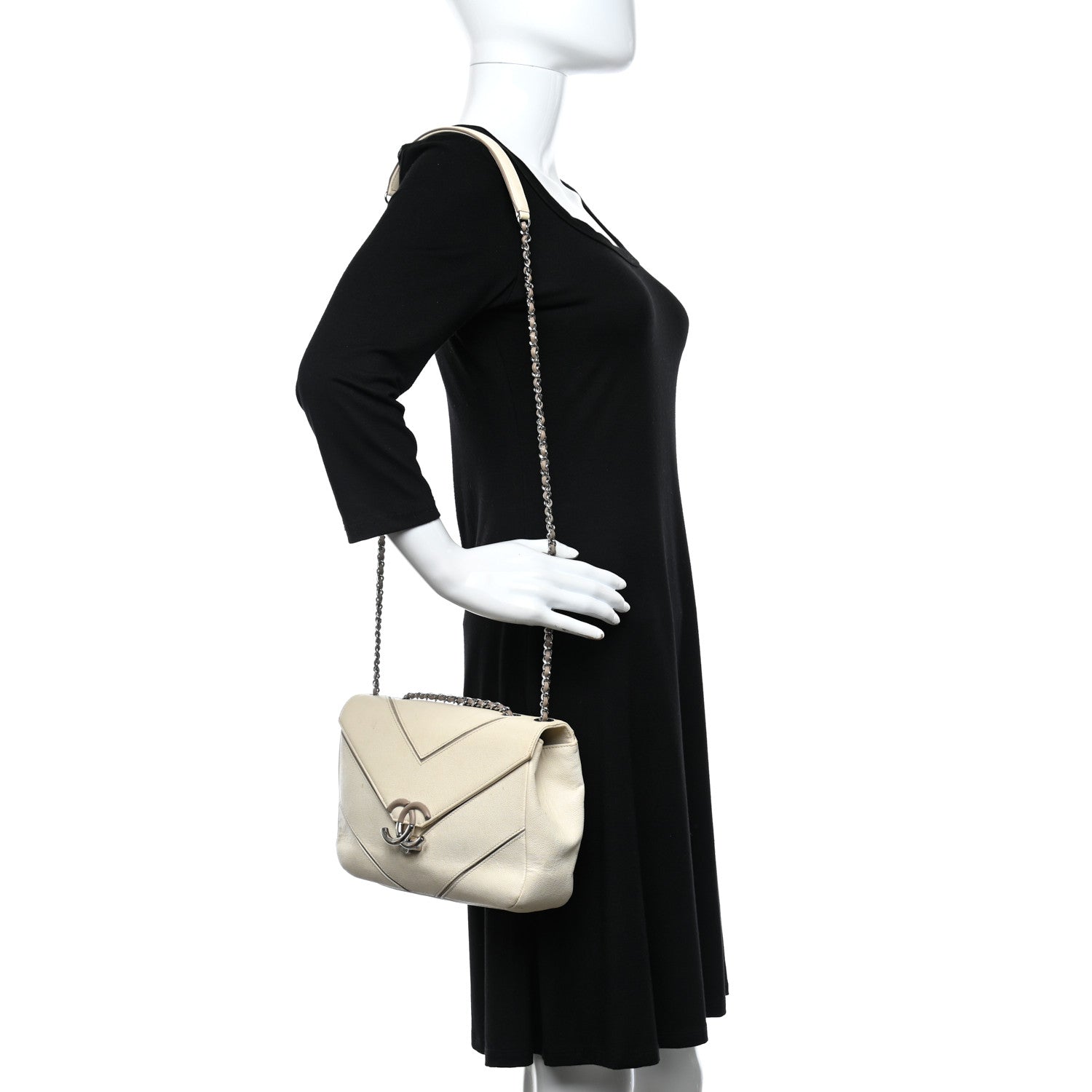Chanel Caviar Macro Chevron Single Flap White 3 of 13