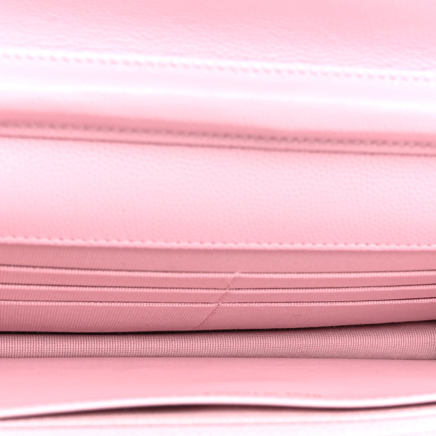 Caviar Quilted Wallet on Chain WOC Light Pink