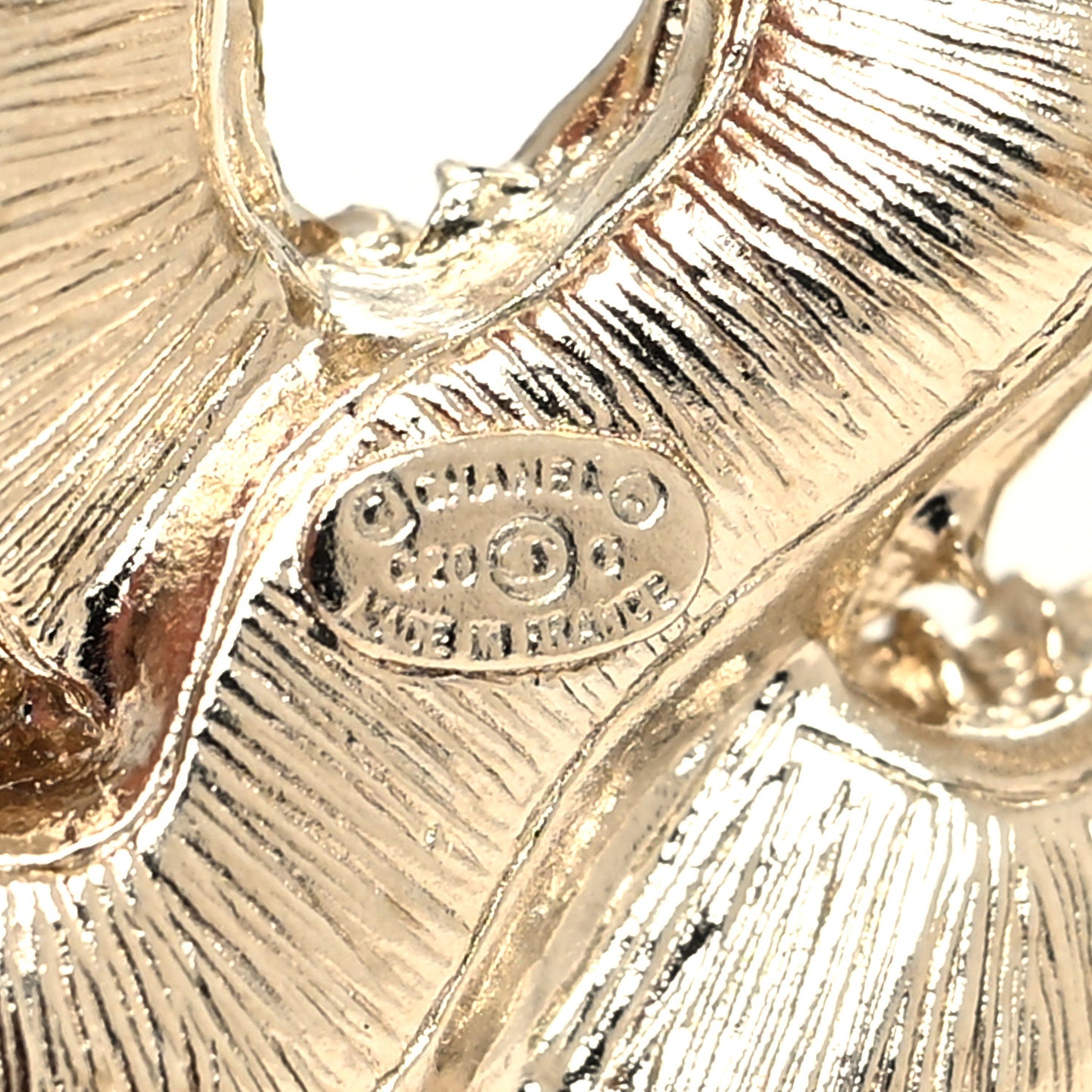 Crystal CC Camellia Express Brooch Gold