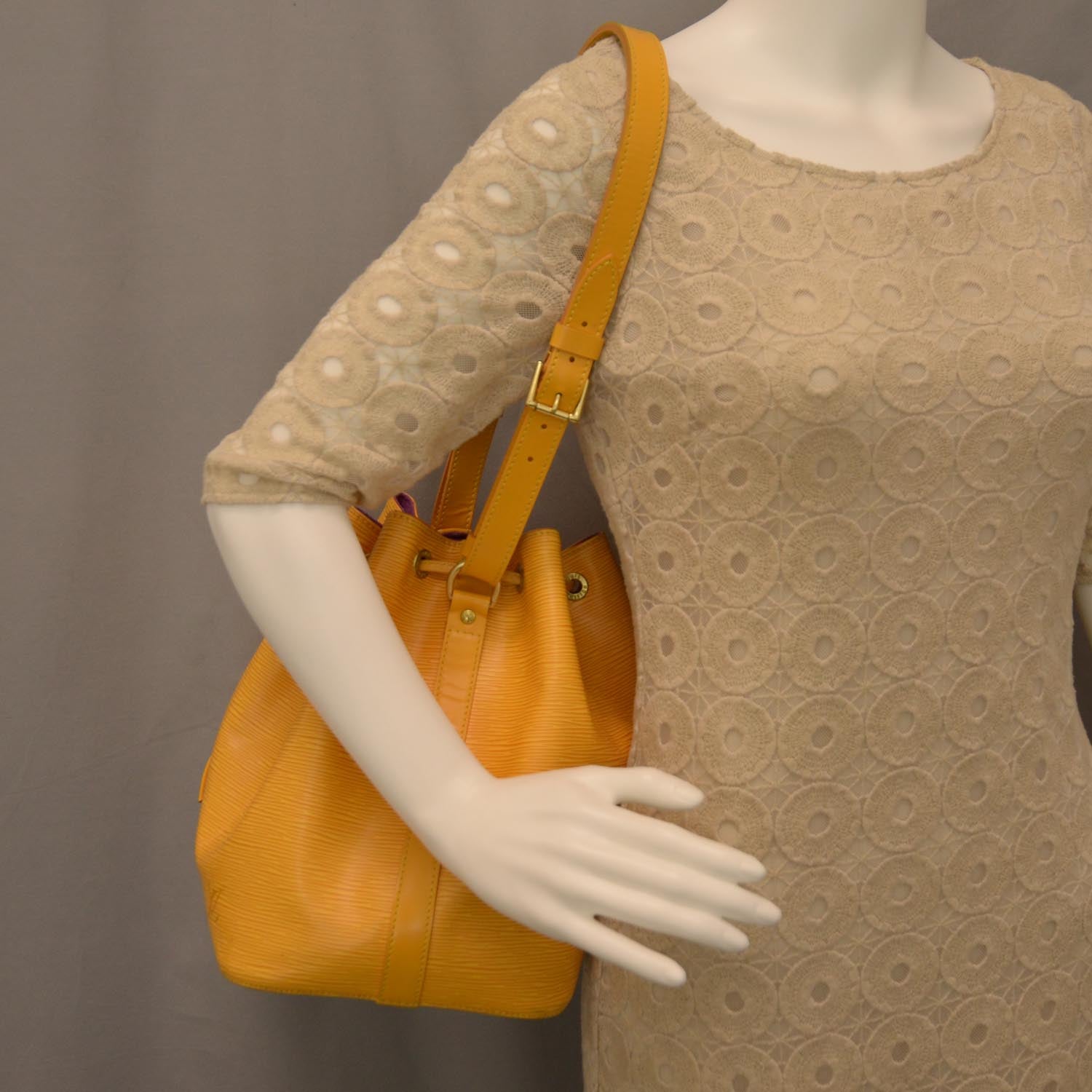 Louis Vuitton Epi Petit Noe Tassil 2 of 9