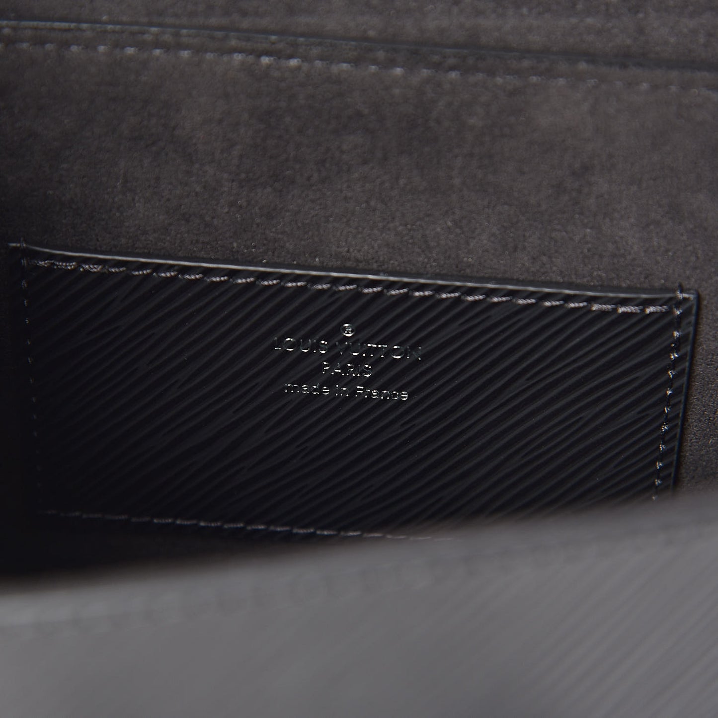 Epi Twist Shoulder Bag MM Matte Black