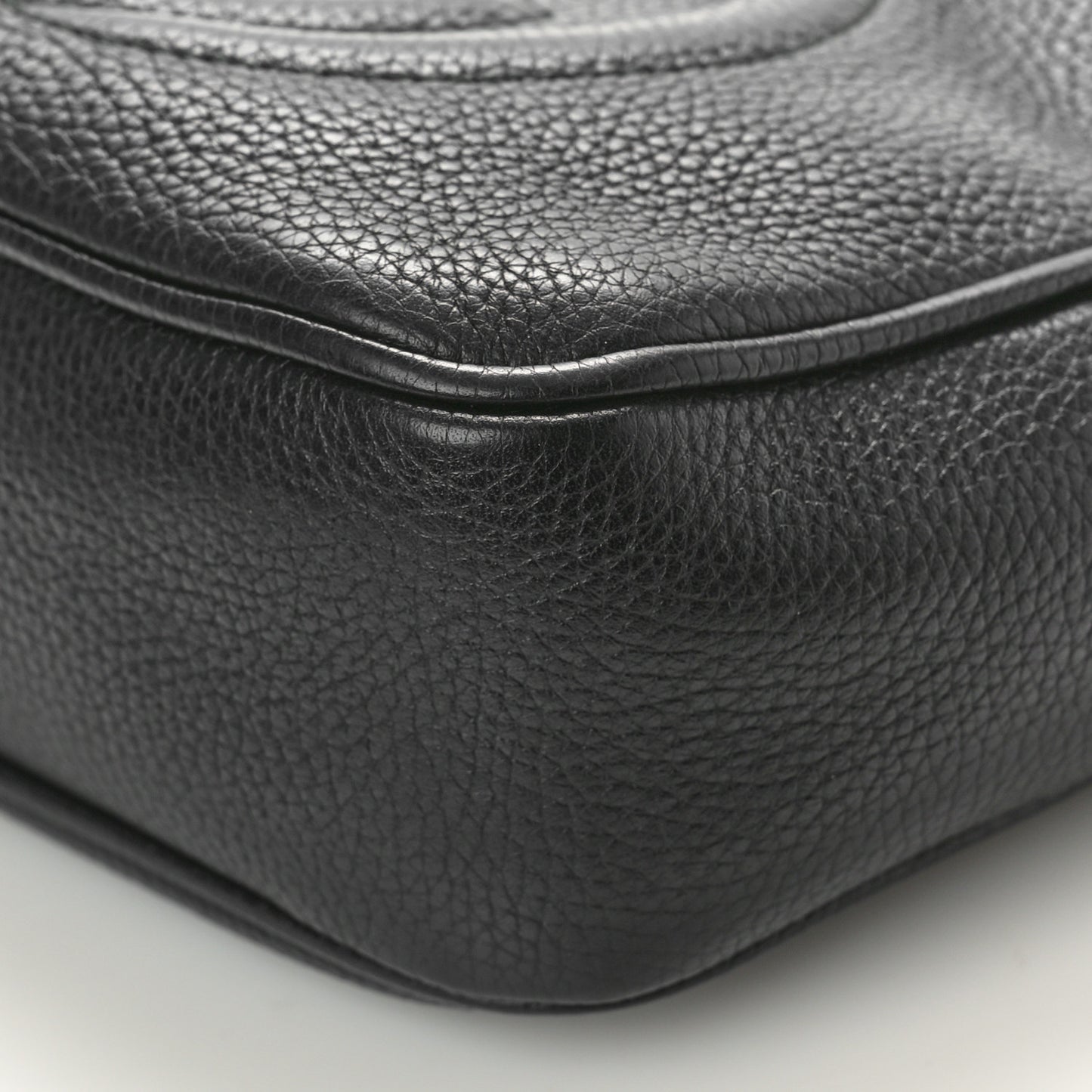 Pebbled Calfskin Small Soho Disco Bag Black