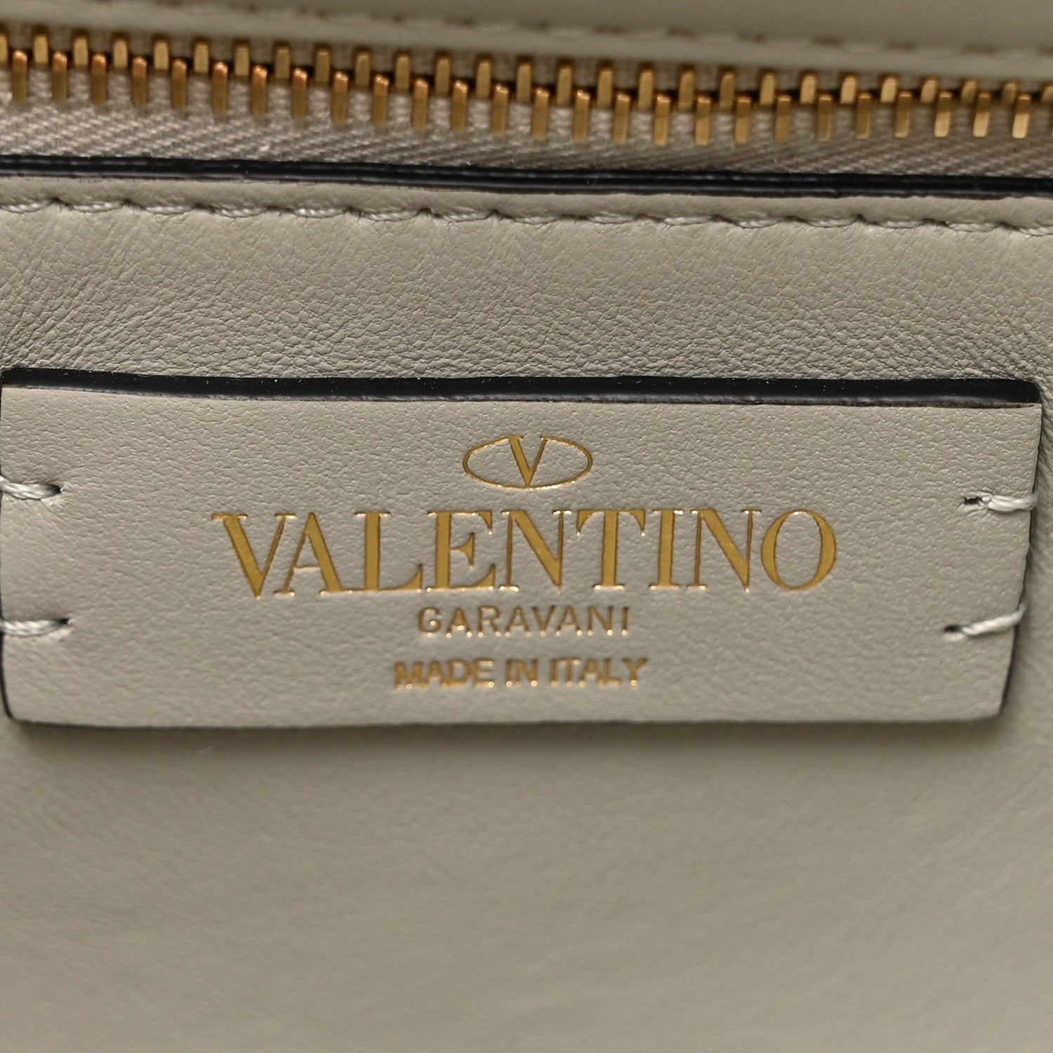 Valentino Garavani Nappa Large Roman Stud Shoulder Bag Ivory 6 of 10